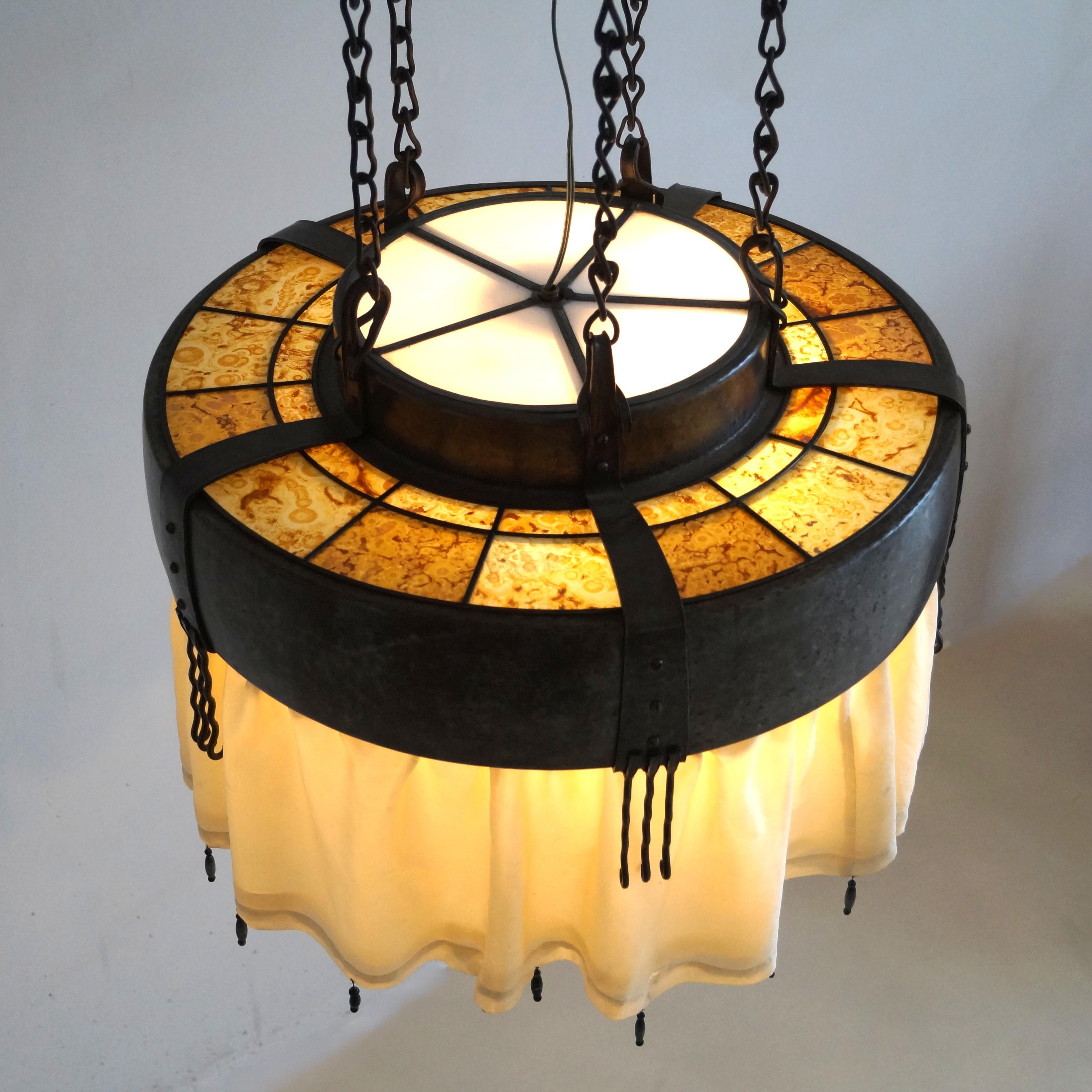 Bronze Lustre néerlandais Art déco de l'école d'Amsterdam par Winkelman & van der Bijl, c. 1925 en vente