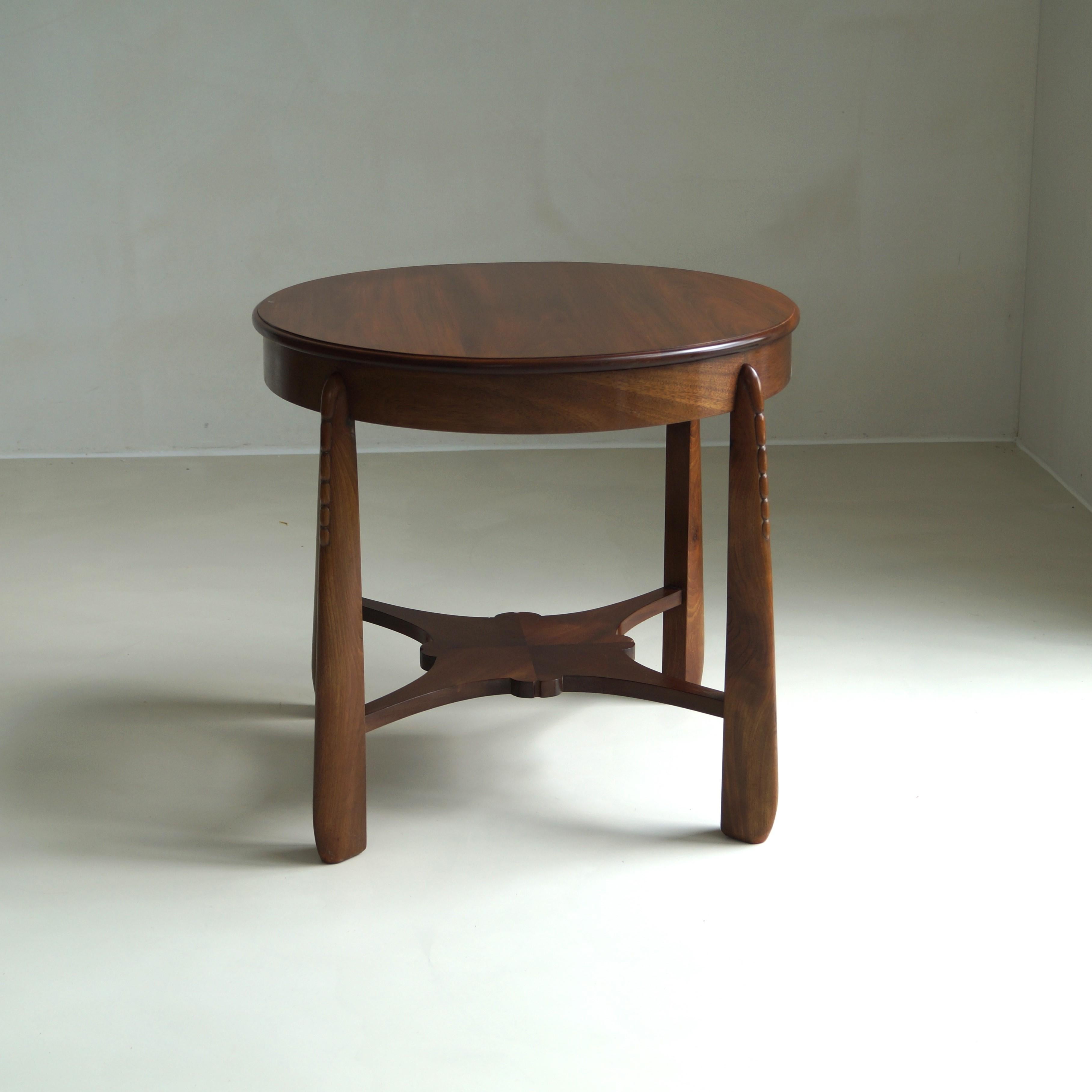 Table basse Art déco d'école d'Amsterdam au design sculptural, années 1920 3