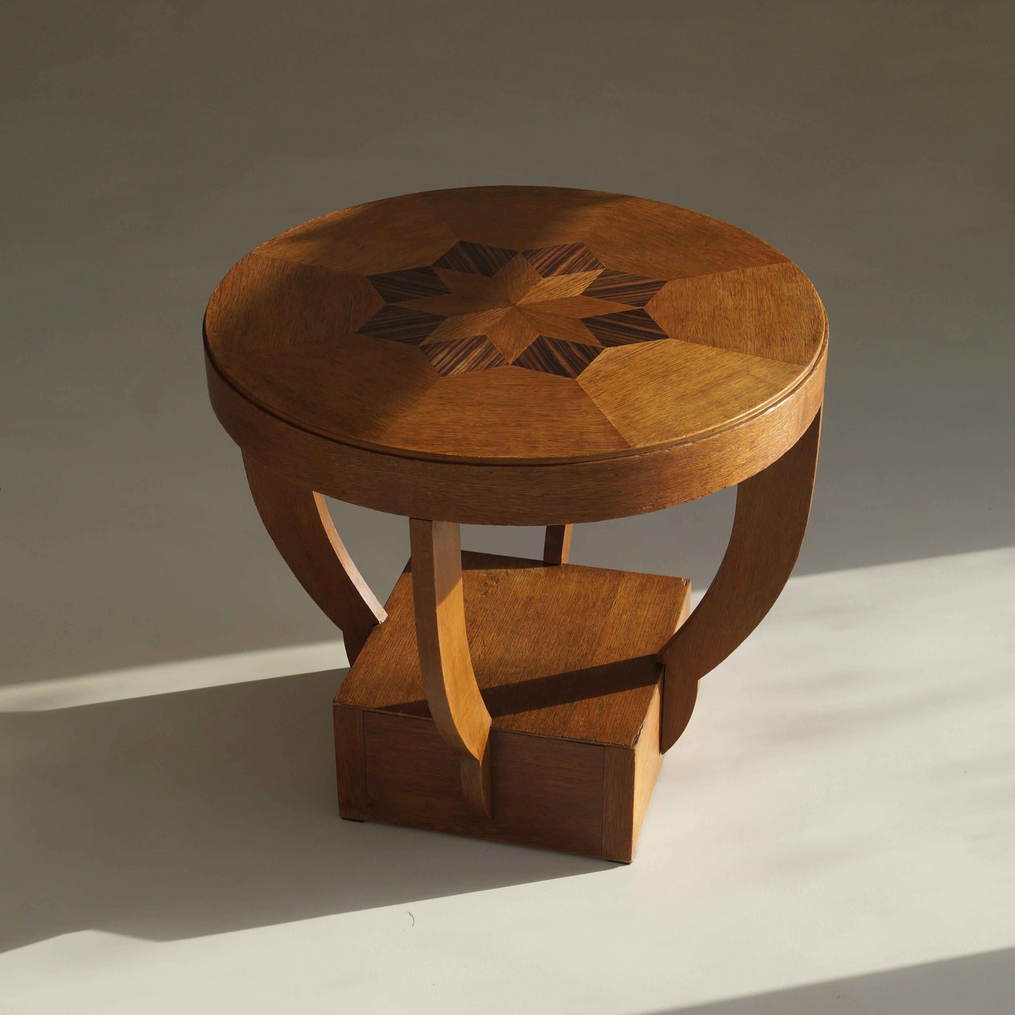 Mesa de centro Art Decó holandesa Escuela de Ámsterdam/Artes y Oficios holandeses modesta, años 20 principios del siglo XX en venta