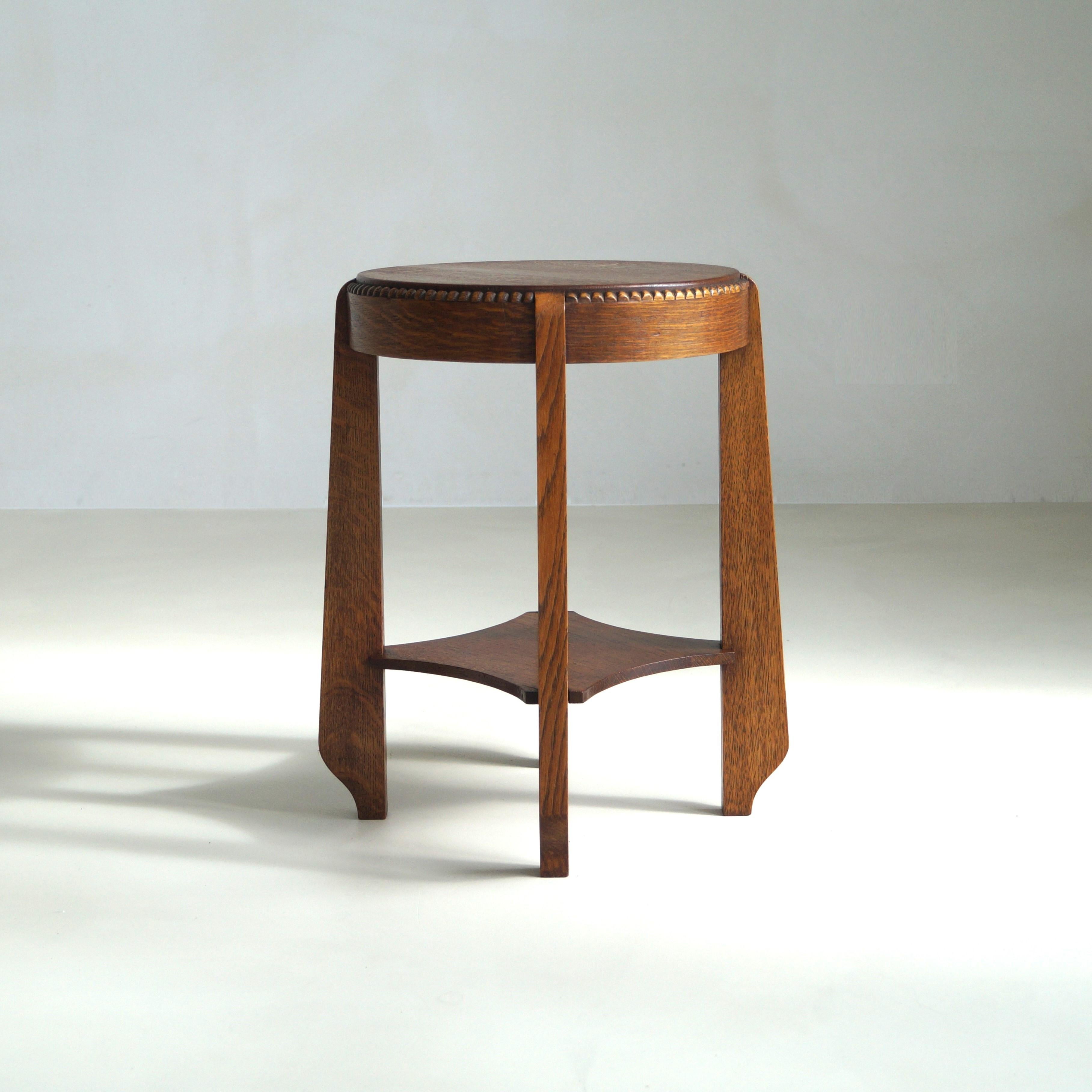 Dutch Art Deco Amsterdam School/Dutch Arts & Crafts occasional table, 1920s In Good Condition In EVERDINGEN, NL