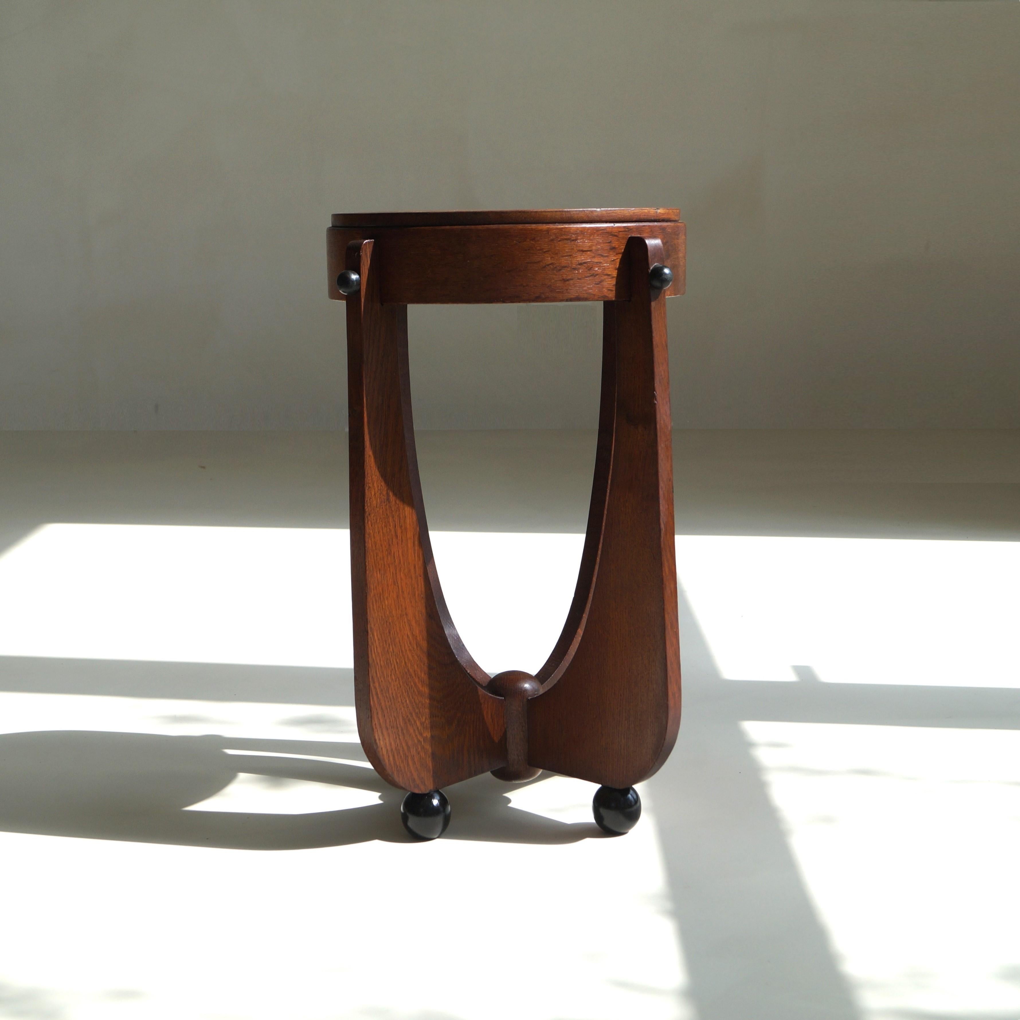 Dutch Art Deco Amsterdam School occasional table, 1920s In Good Condition In EVERDINGEN, NL