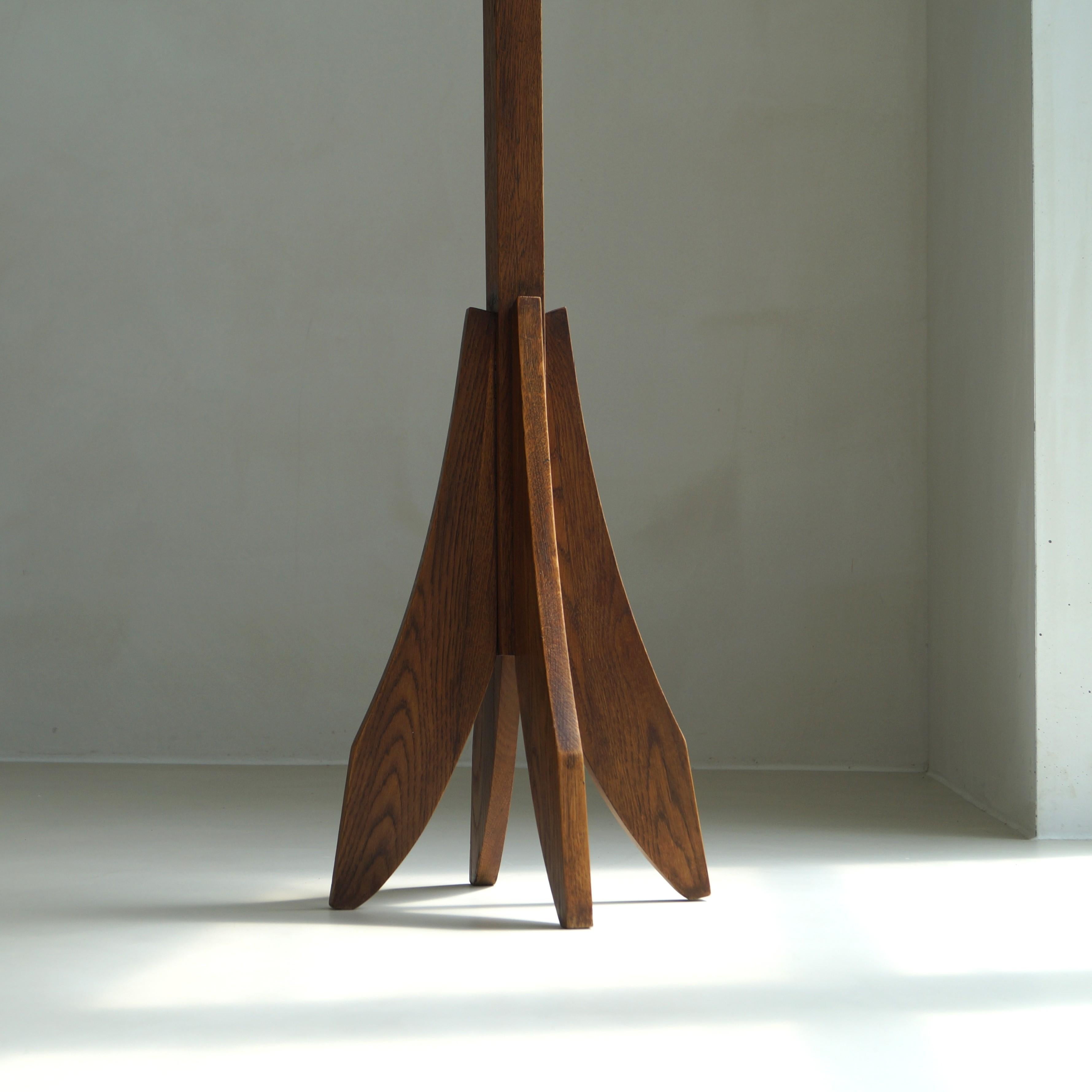 Dutch Art Deco Amsterdam School pedestal in oak, 1920s in vendita 7