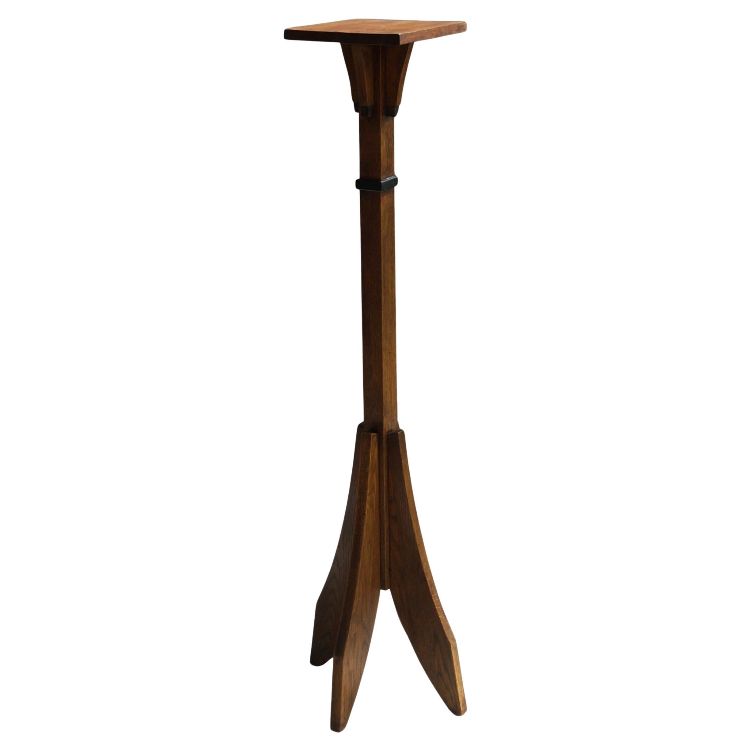Dutch Art Deco Amsterdam School pedestal in oak, 1920s