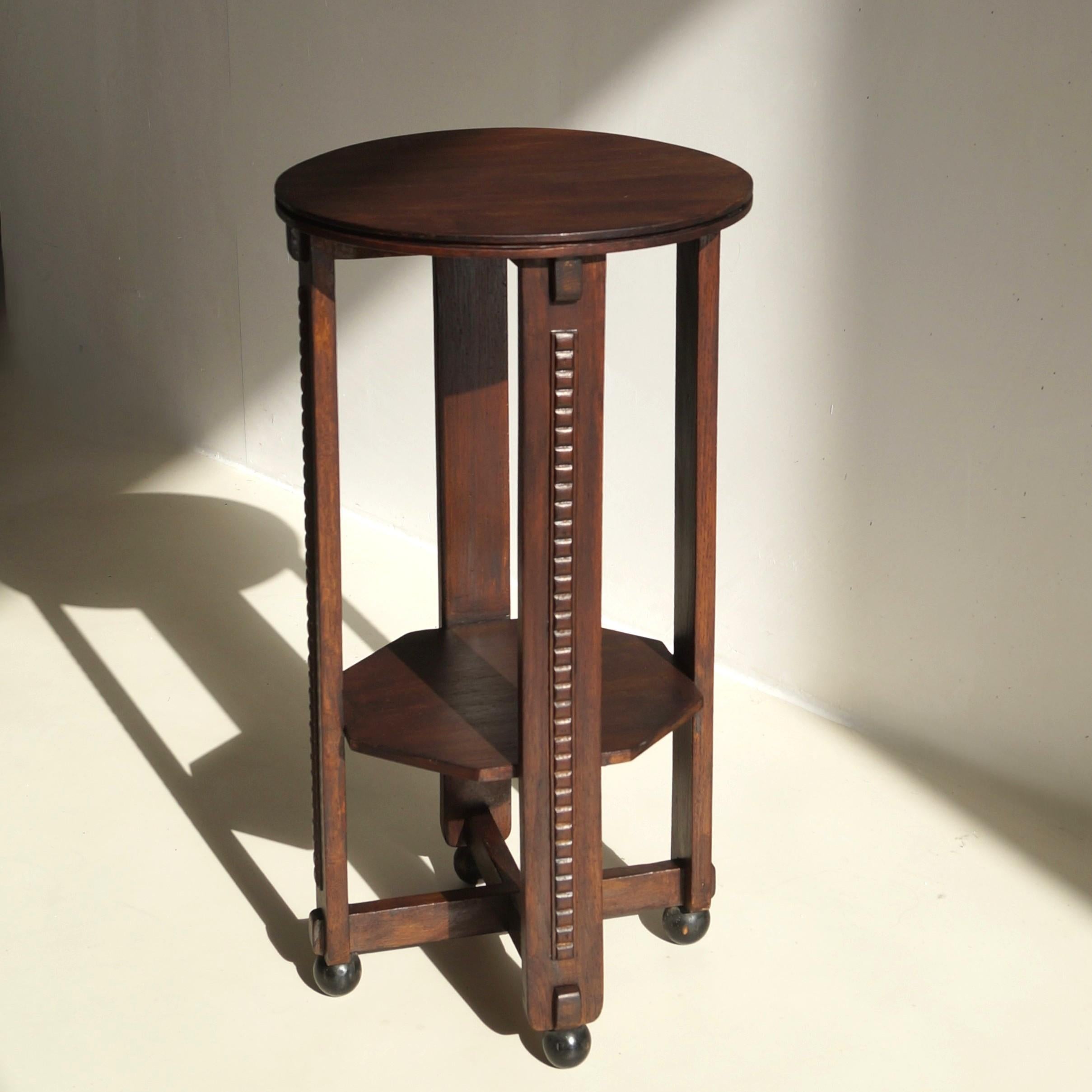Dutch Art Deco Amsterdam School pedestal table, 1920s For Sale 2