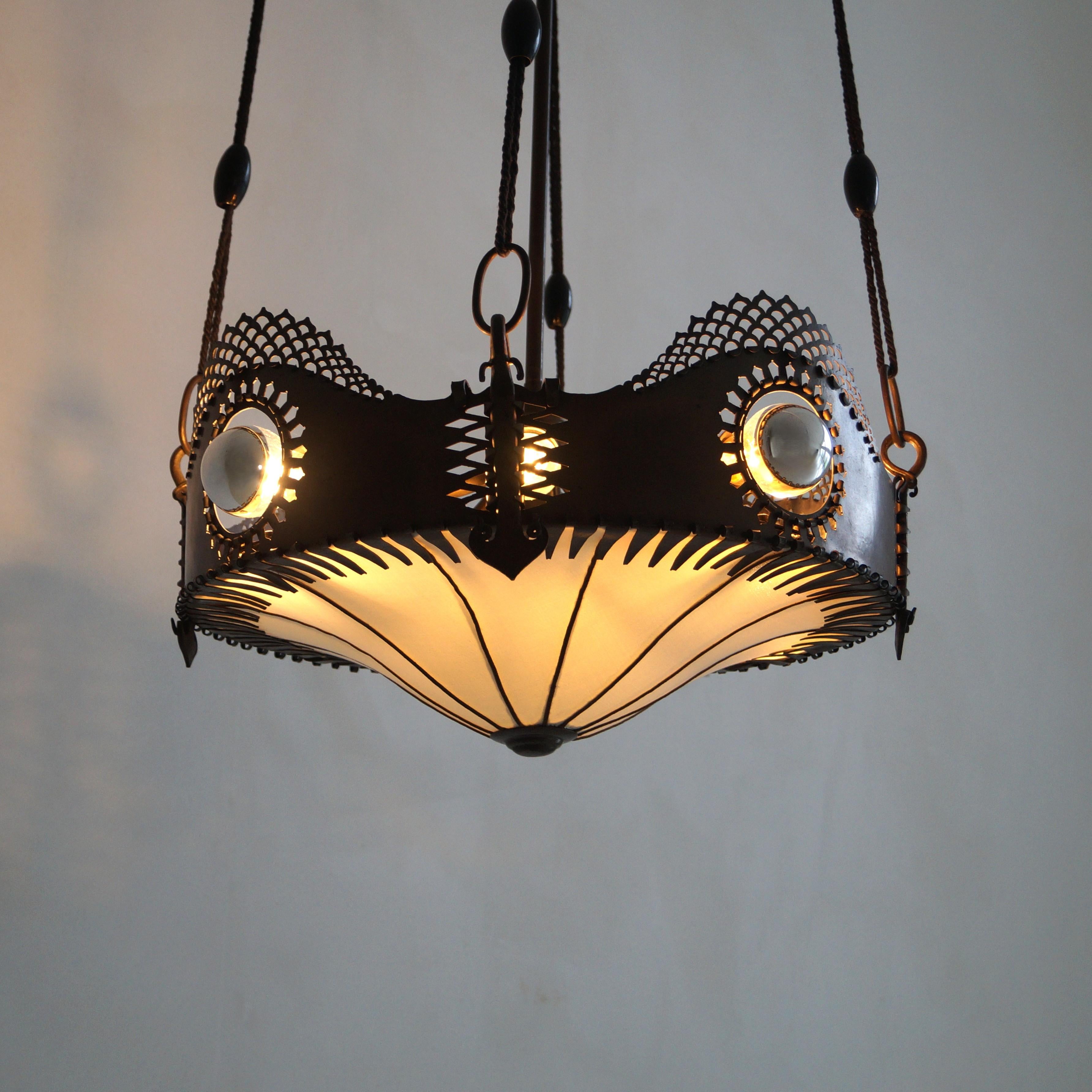 Art Déco Lampada a sospensione Art Deco olandese della Scuola di Amsterdam di Winkelman & Van der Bijl, anni '20 in vendita