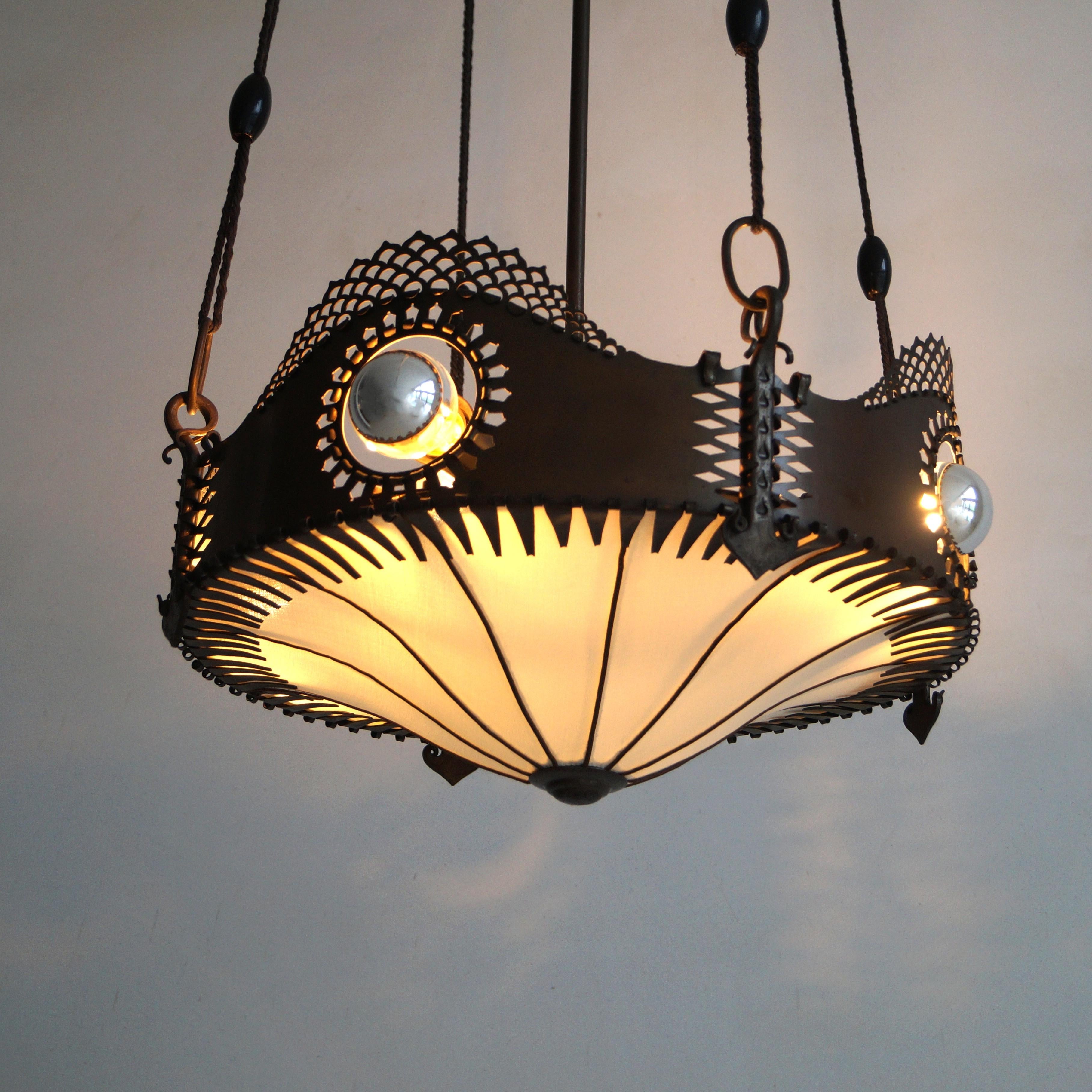 Calco Lampada a sospensione Art Deco olandese della Scuola di Amsterdam di Winkelman & Van der Bijl, anni '20 in vendita