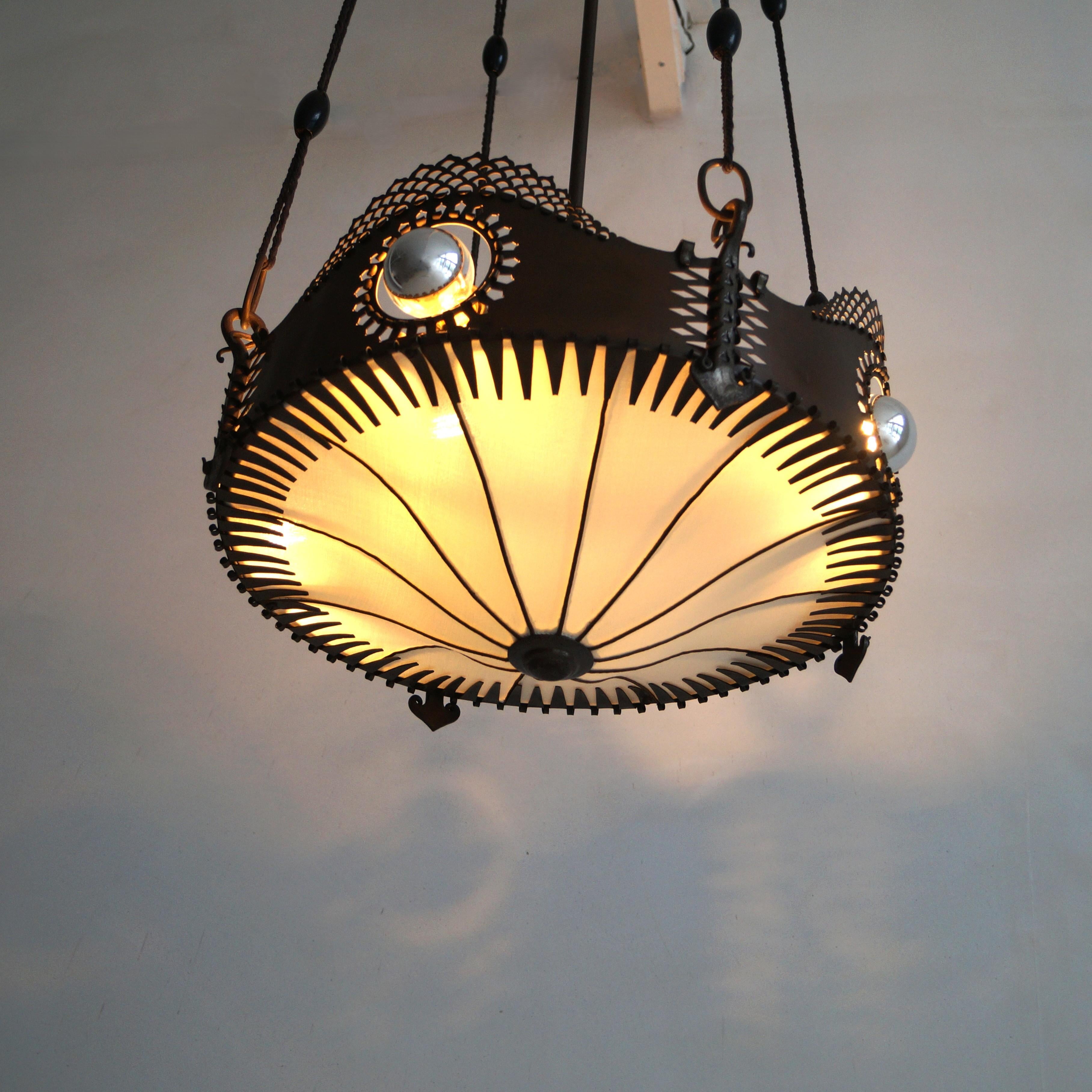 Lampada a sospensione Art Deco olandese della Scuola di Amsterdam di Winkelman & Van der Bijl, anni '20 In condizioni buone in vendita a EVERDINGEN, NL