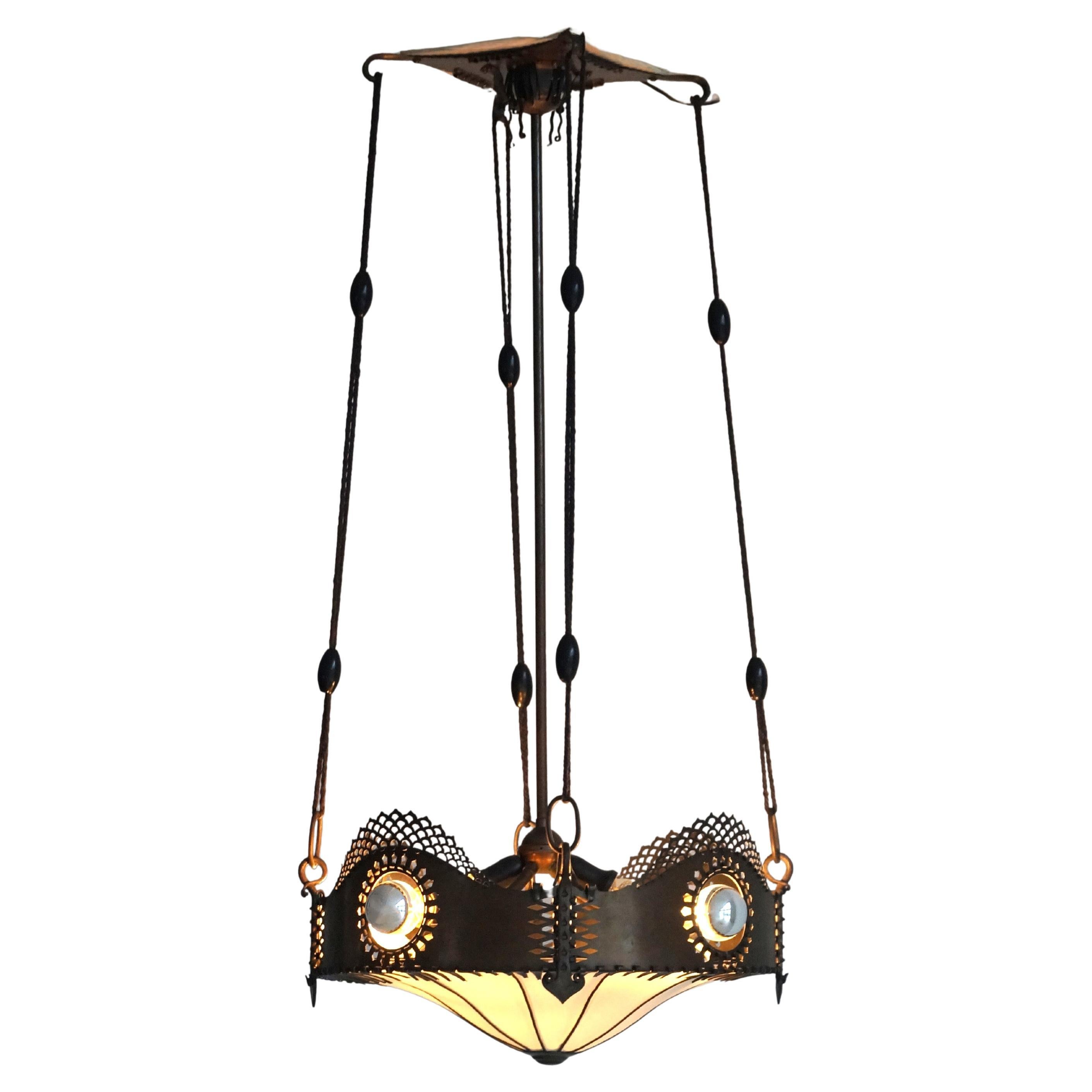 Lampada a sospensione Art Deco olandese della Scuola di Amsterdam di Winkelman
Van der Bijl, anni
20