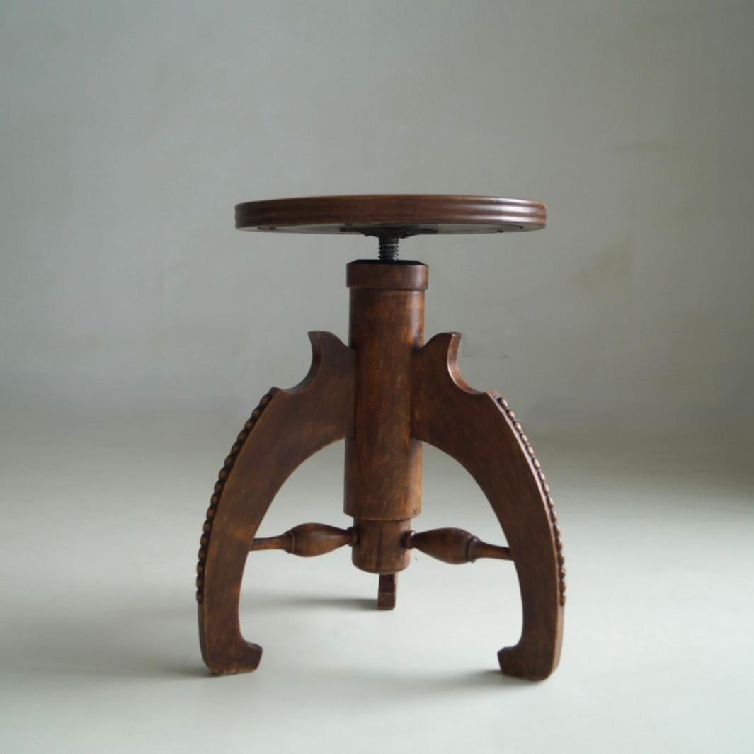 Tabouret de piano Art déco hollandais de l'école d'Amsterdam avec un design sculptural, années 1920 en vente 4