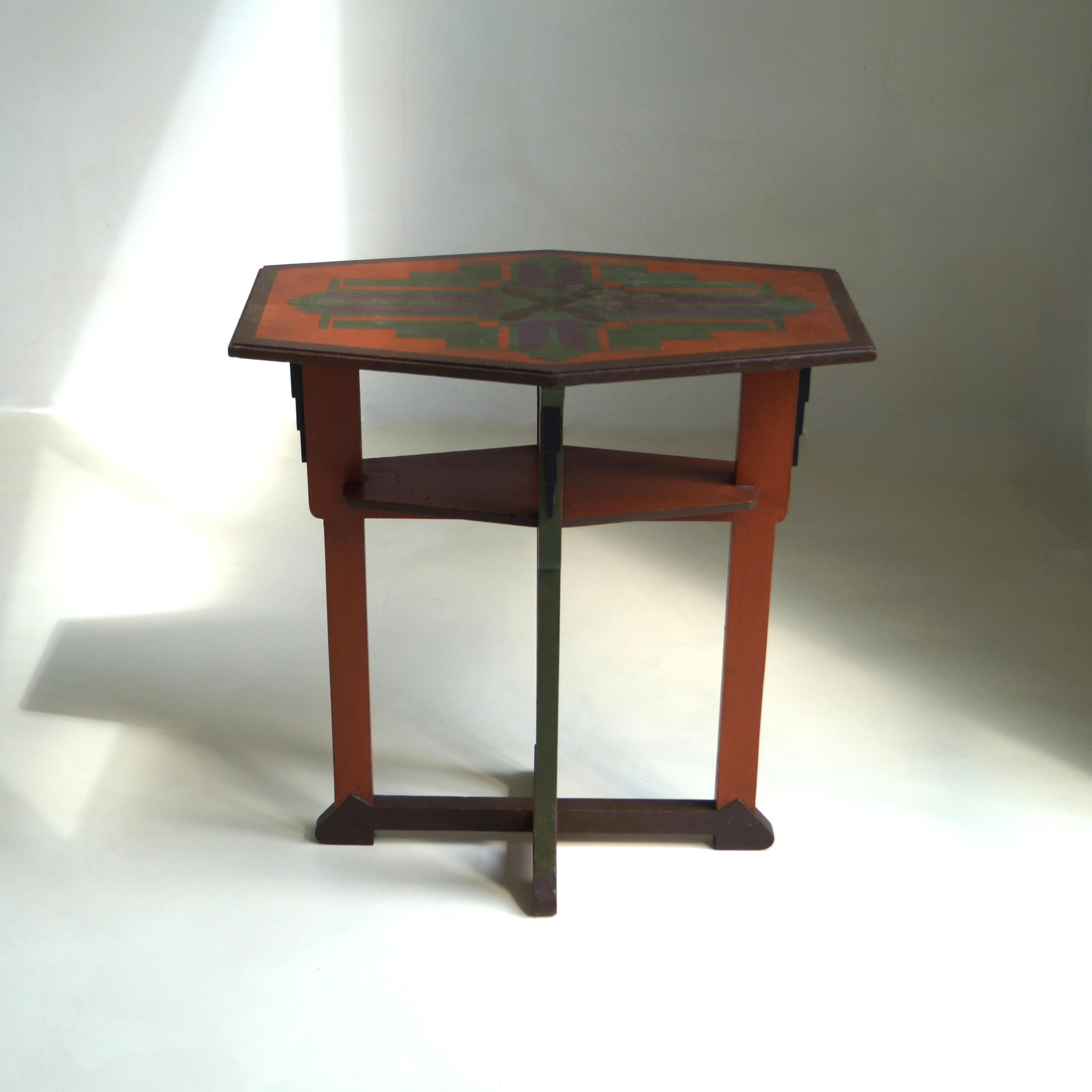 Dutch Art Deco Amsterdam School table in its original paint, 1920s Art Decó en venta