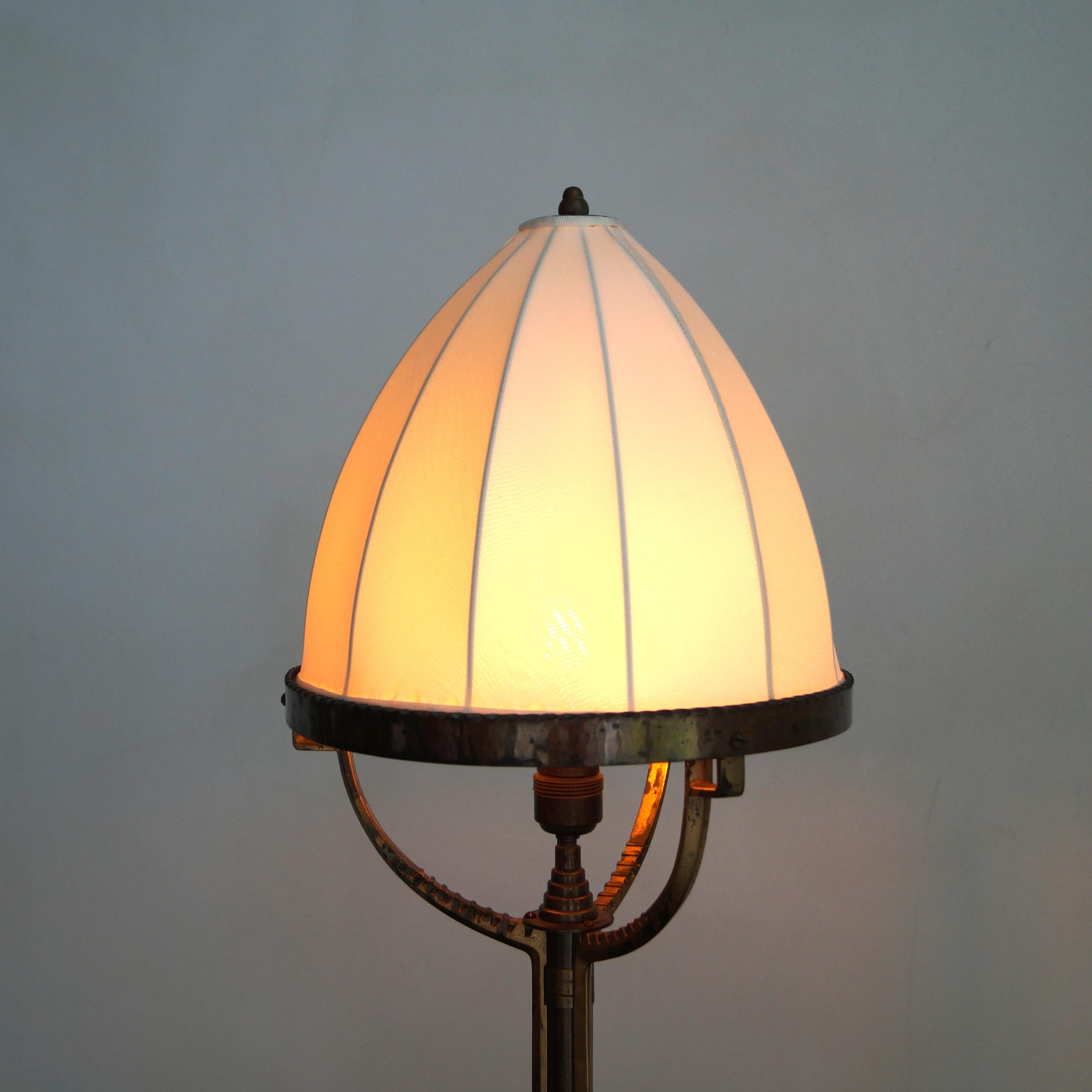 Lámpara de sobremesa holandesa Art Déco de la Escuela de Ámsterdam de Winkelman & Van der Bijl, años 20 en venta 5