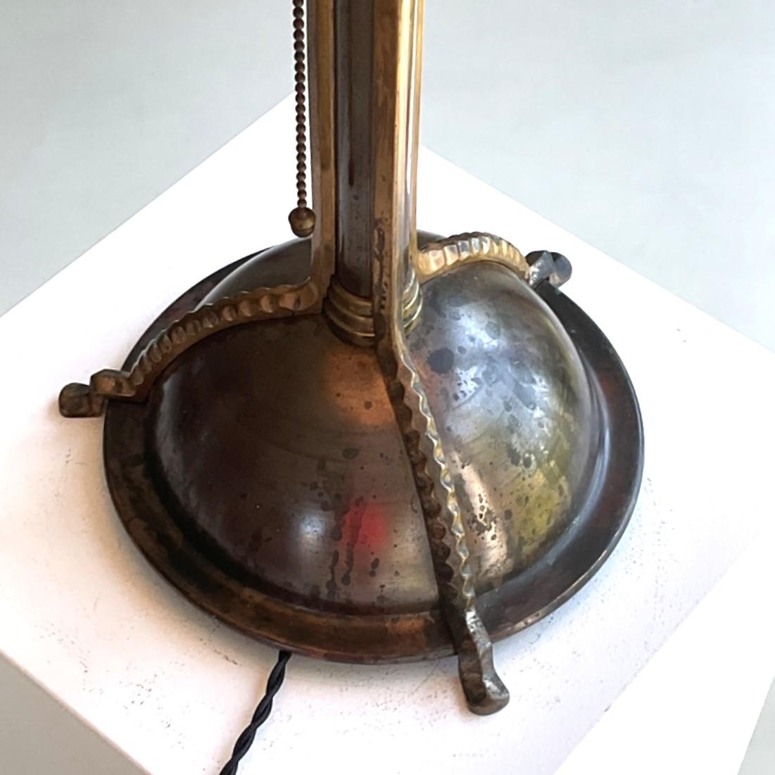 Lámpara de sobremesa holandesa Art Déco de la Escuela de Ámsterdam de Winkelman & Van der Bijl, años 20 en Bueno estado para la venta en EVERDINGEN, NL
