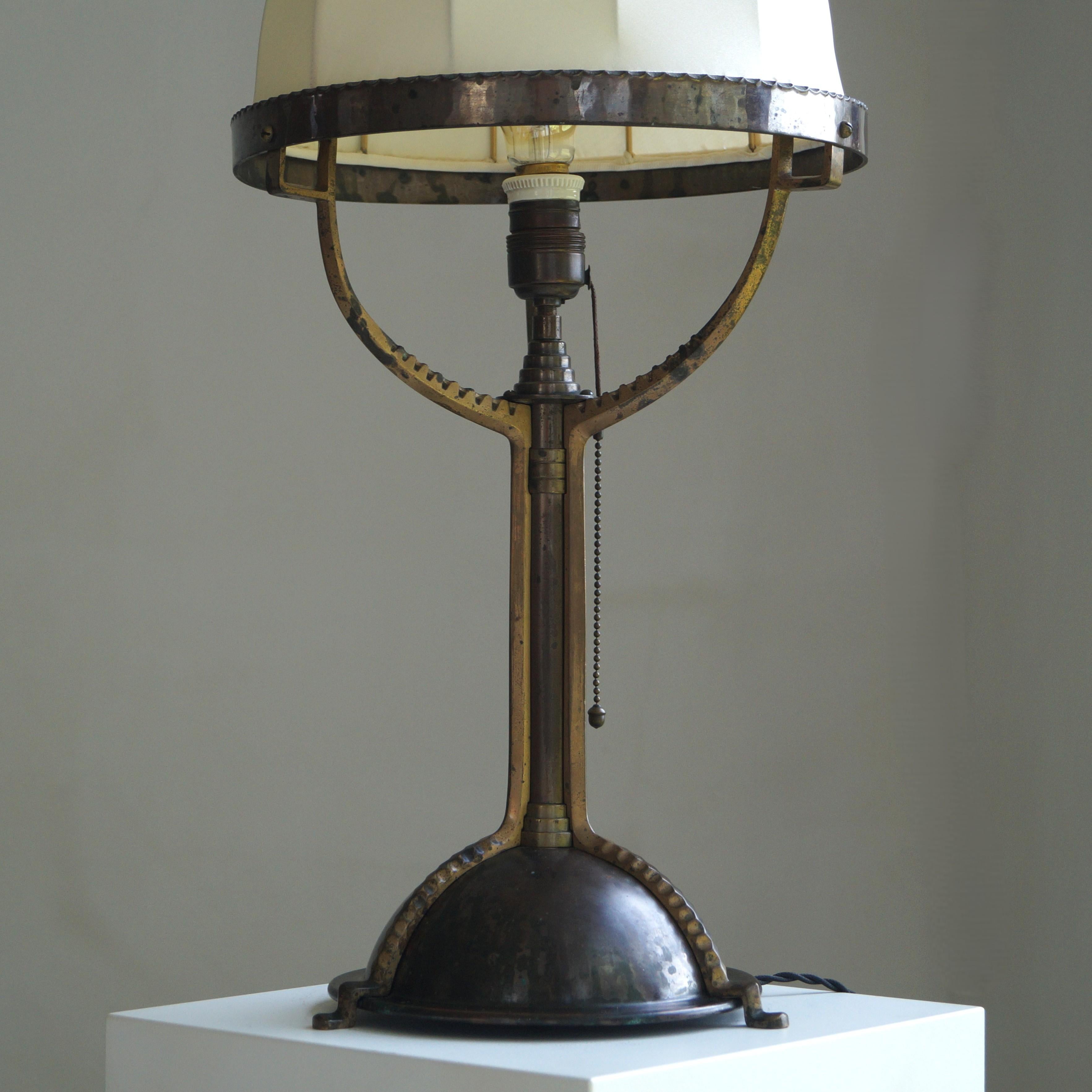 Lámpara de sobremesa holandesa Art Déco de la Escuela de Ámsterdam de Winkelman & Van der Bijl, años 20 en venta 2