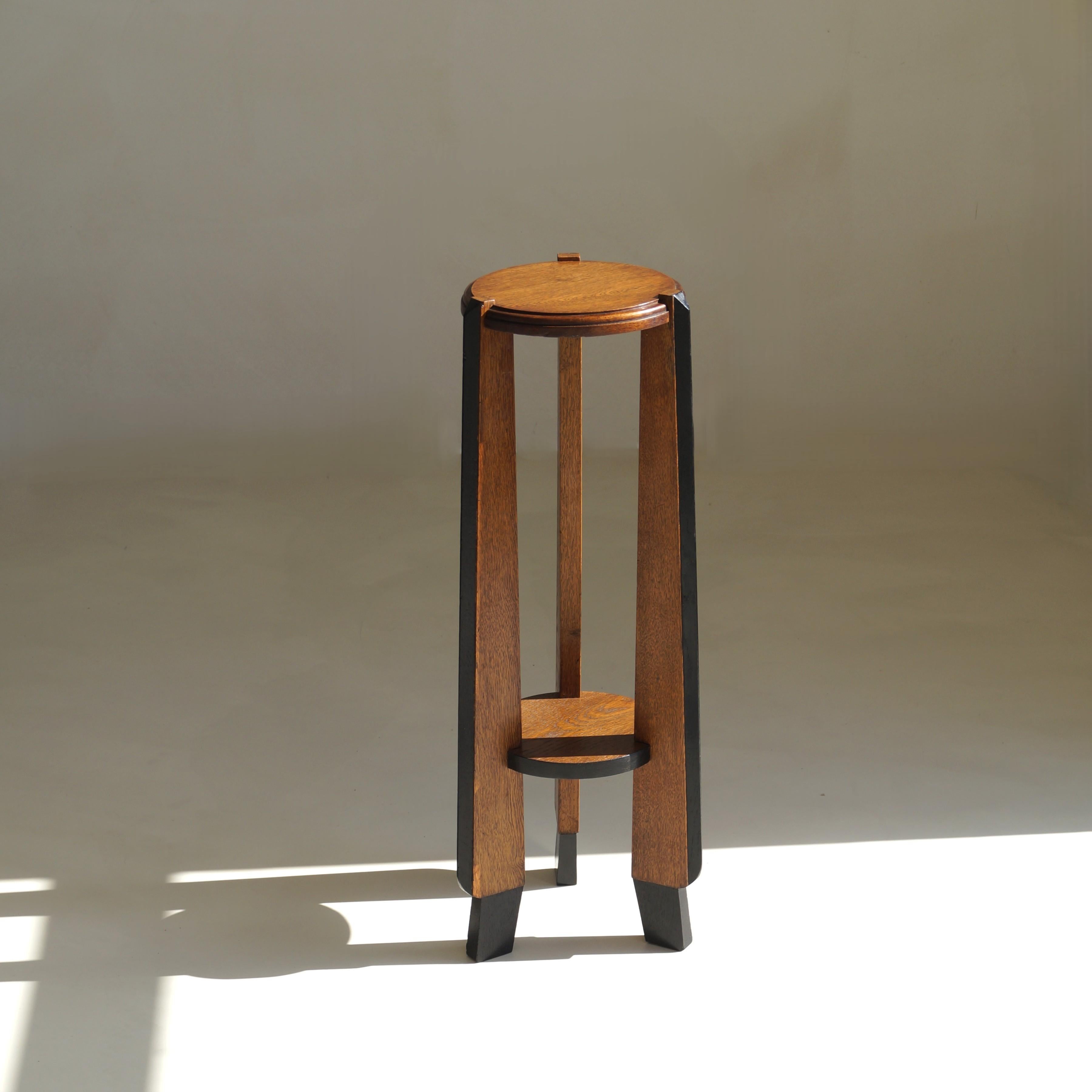 Socle tripode en chêne de l'école d'Amsterdam, art déco hollandais, années 1920 en vente 5