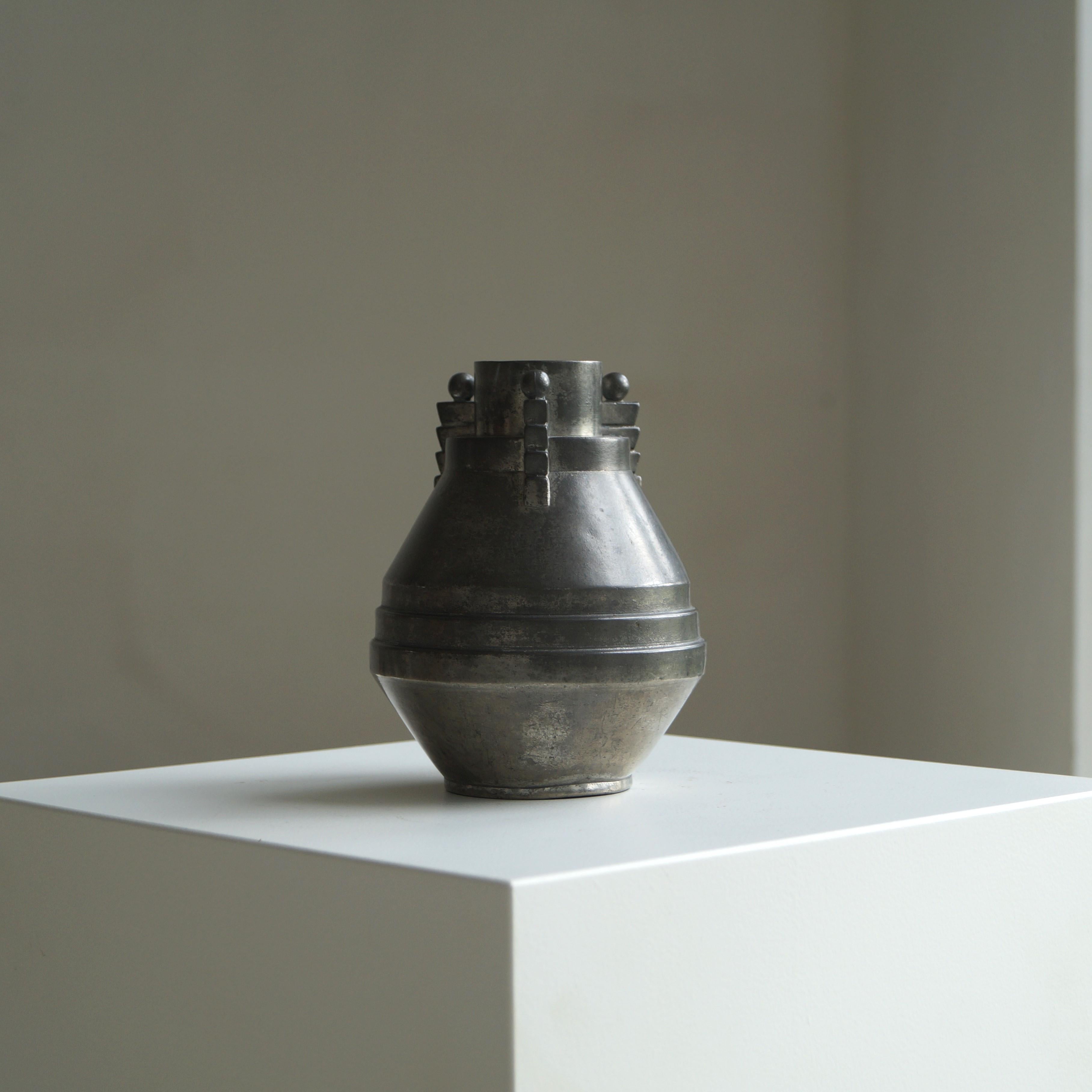 Early 20th Century Dutch Art Deco Amsterdam School vase by Daalderop, 1920s