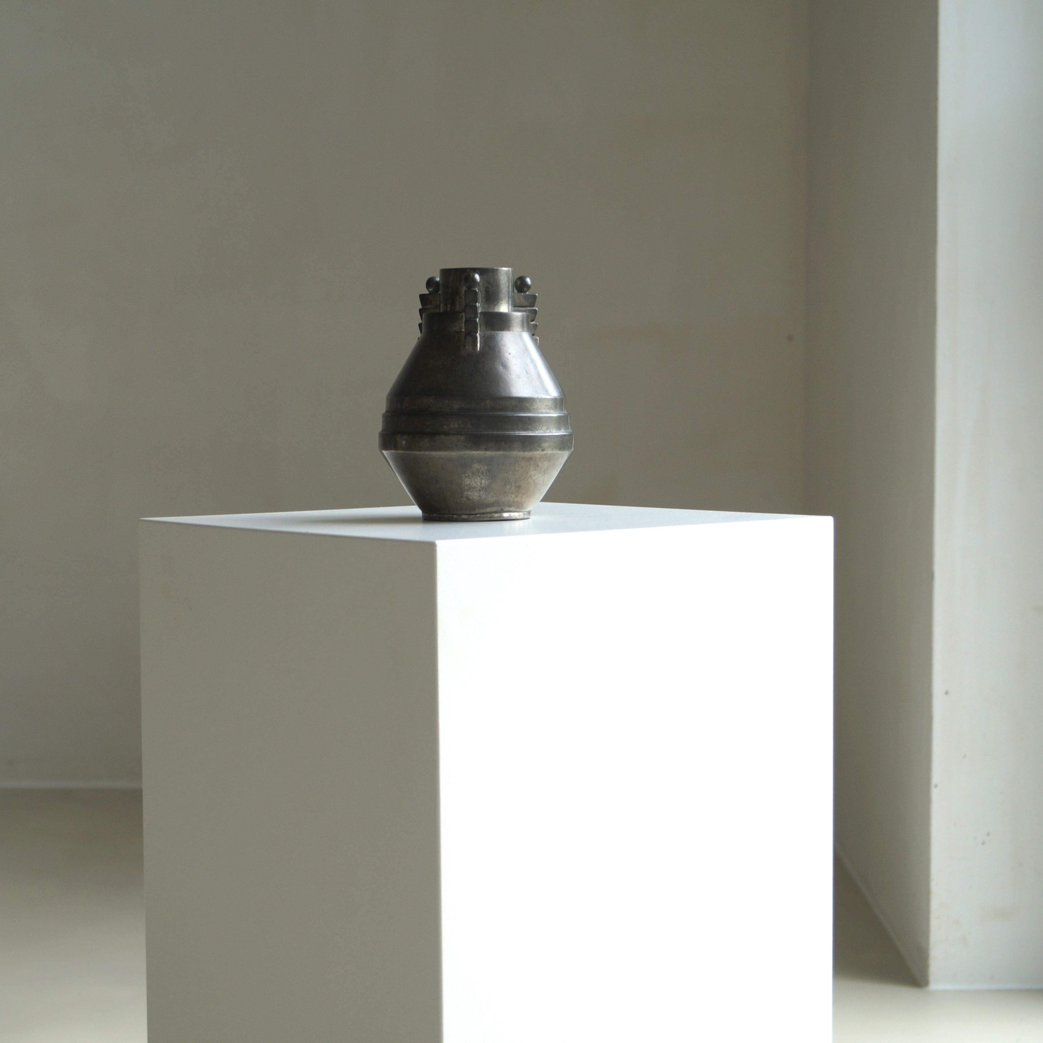 Dutch Art Deco Amsterdam School vase by Daalderop, 1920s 1