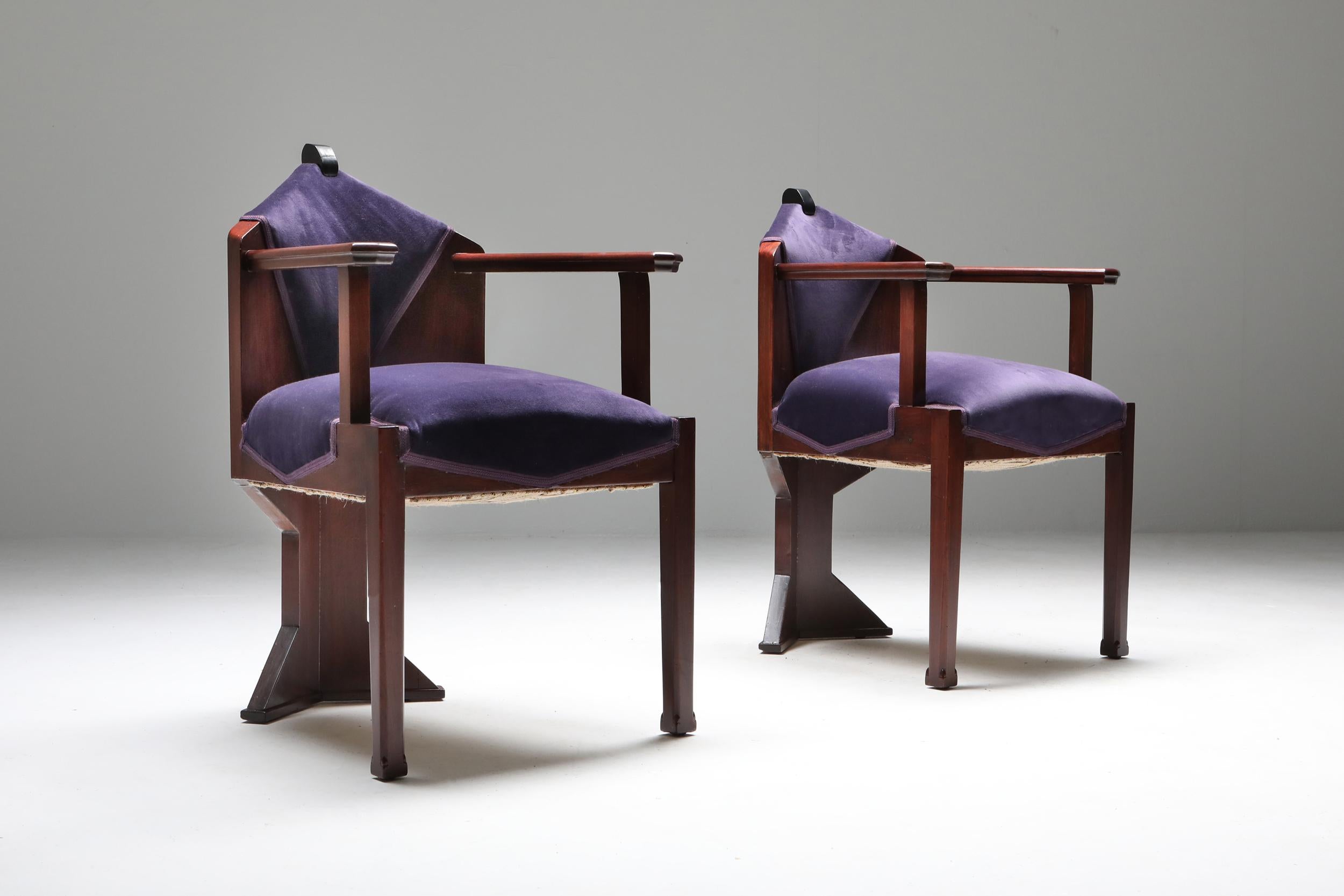 Niederländisches Art Deco 'Amsterdamse School' Sesselpaar (20. Jahrhundert) im Angebot