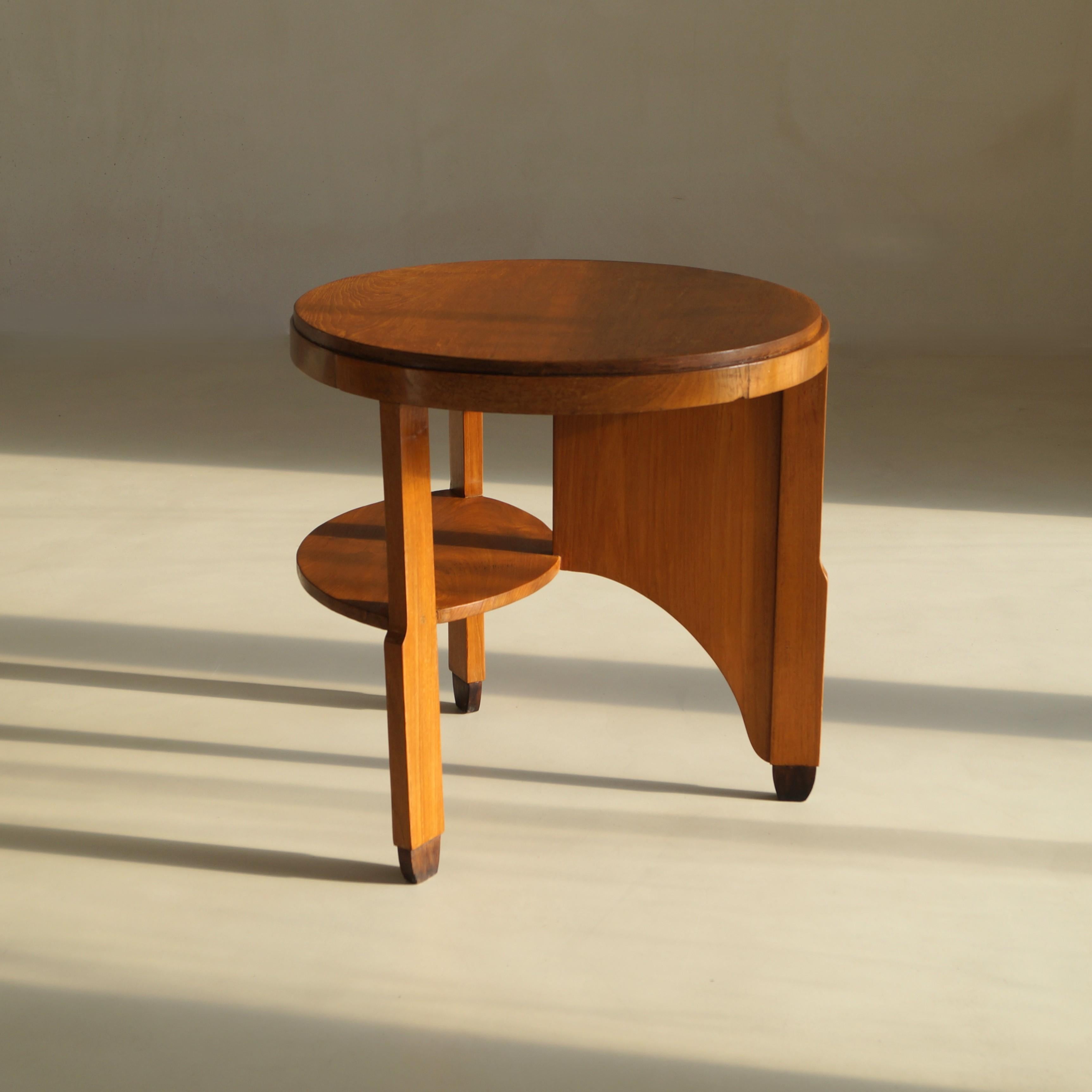 Table d'appoint asymétrique Art déco hollandais, style école d'Amsterdam, vers 1925 en vente 4