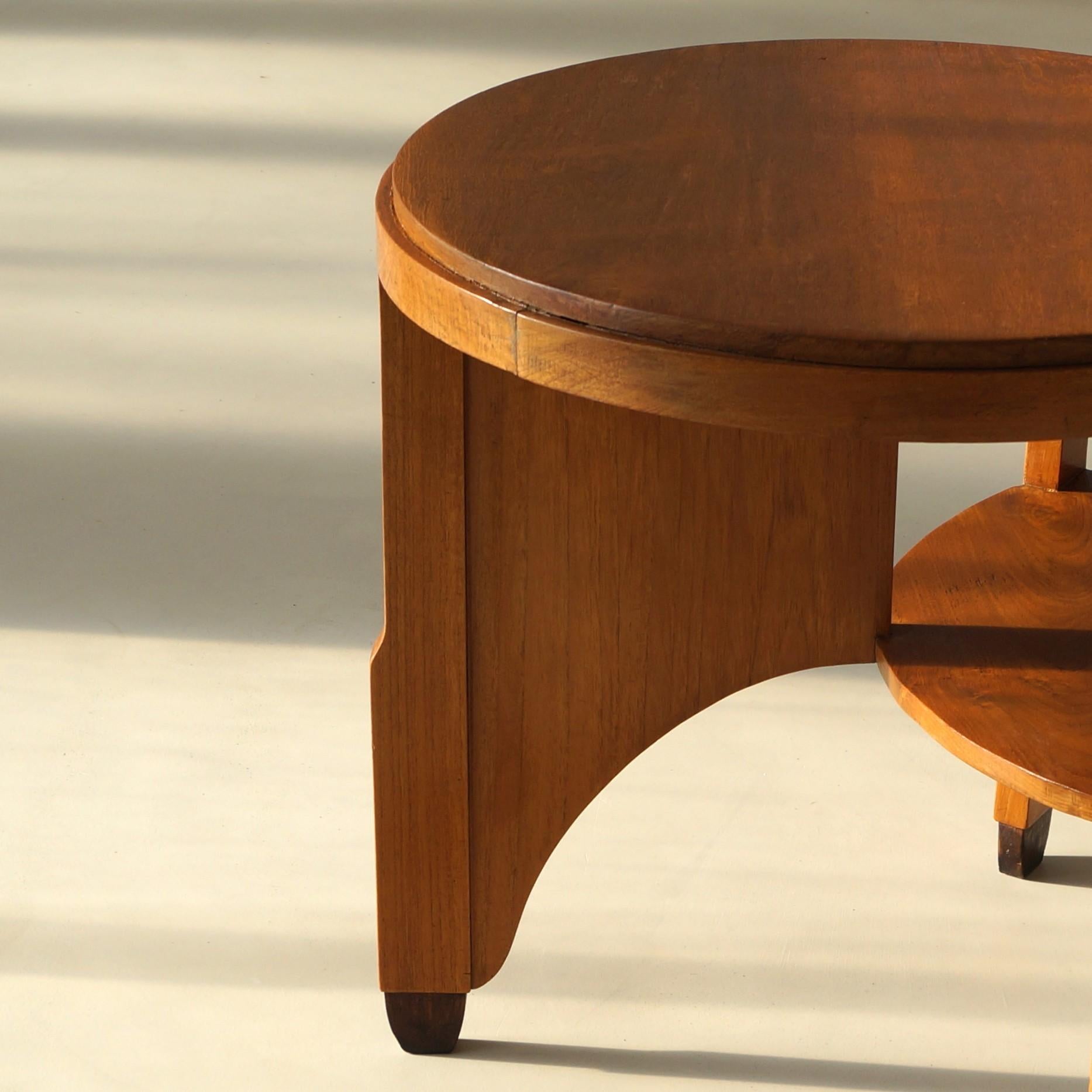 Table d'appoint asymétrique Art déco hollandais, style école d'Amsterdam, vers 1925 en vente 8