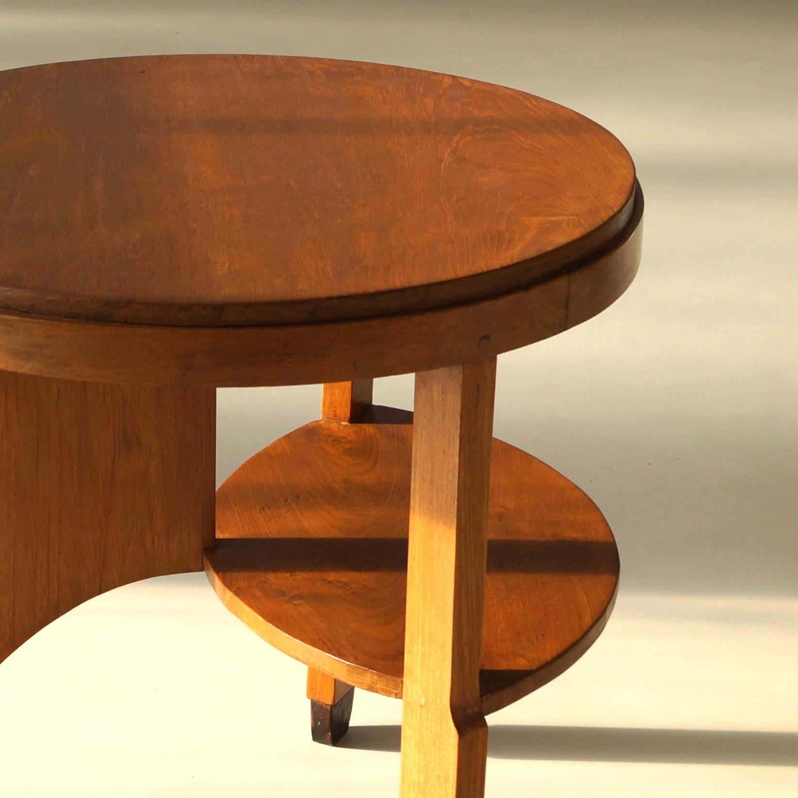 Table d'appoint asymétrique Art déco hollandais, style école d'Amsterdam, vers 1925 en vente 9