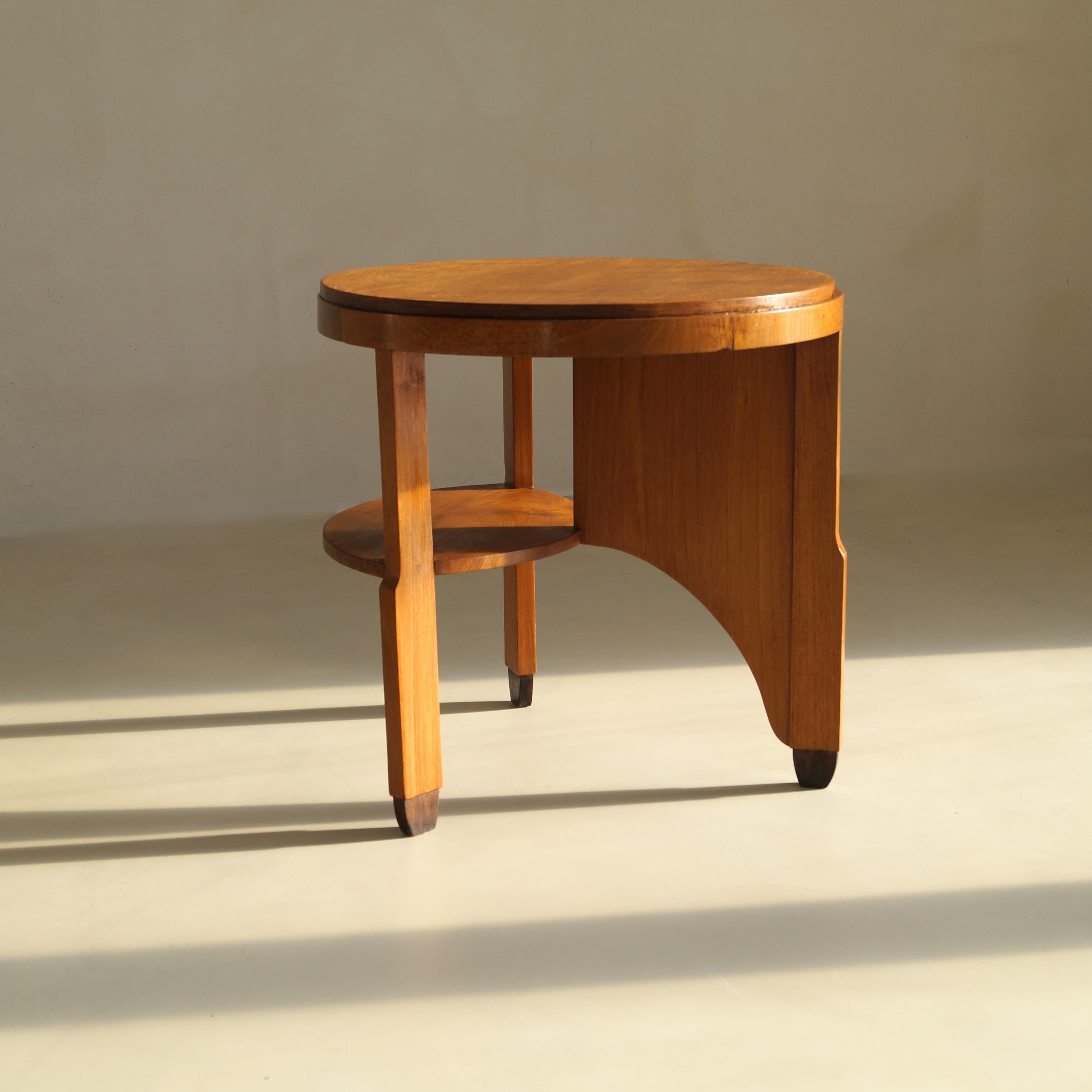 Table d'appoint asymétrique Art déco hollandais, style école d'Amsterdam, vers 1925 en vente 12