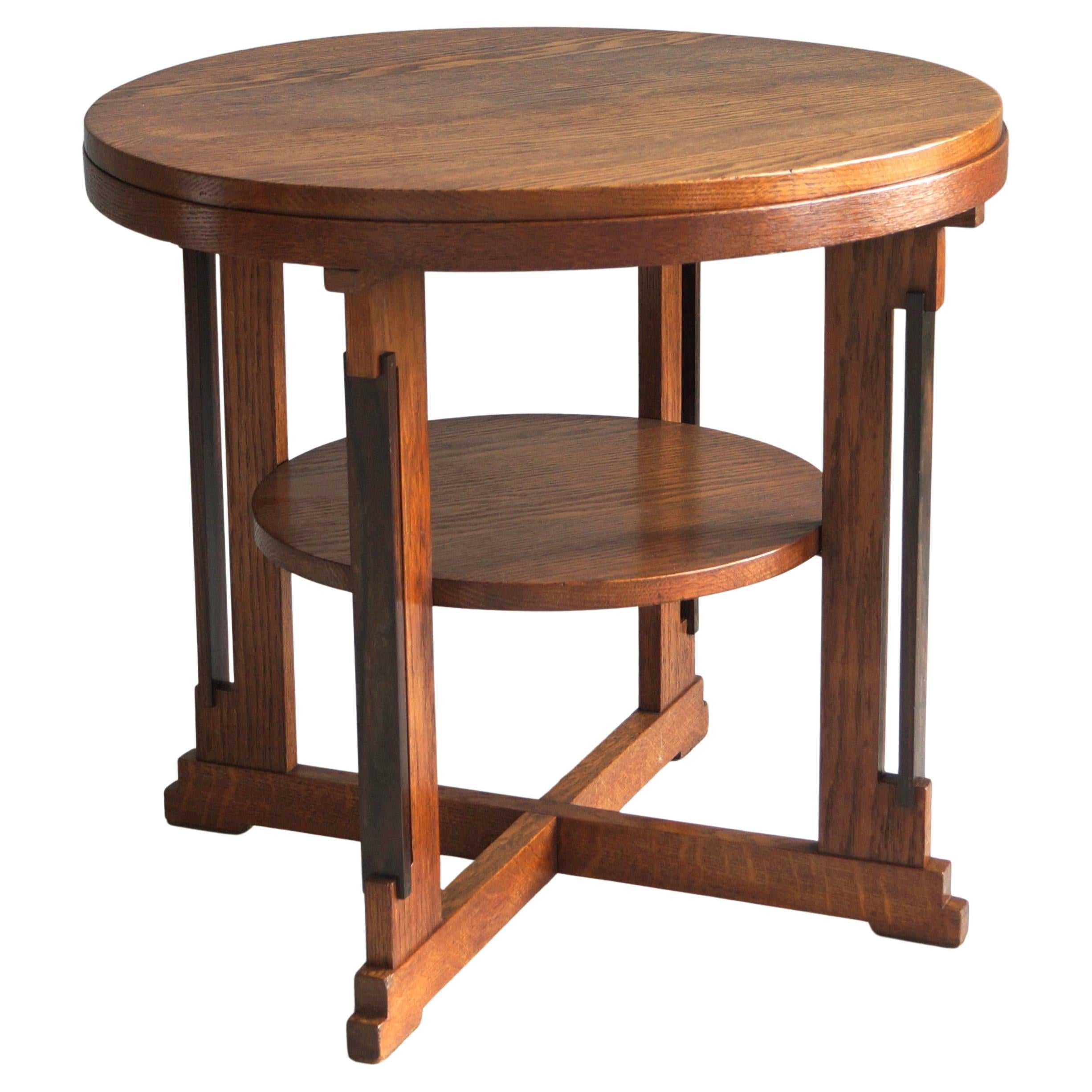 Dutch Art Deco coffee table by P.E.L. Izeren for 

De Genneper Molen

, 1920s