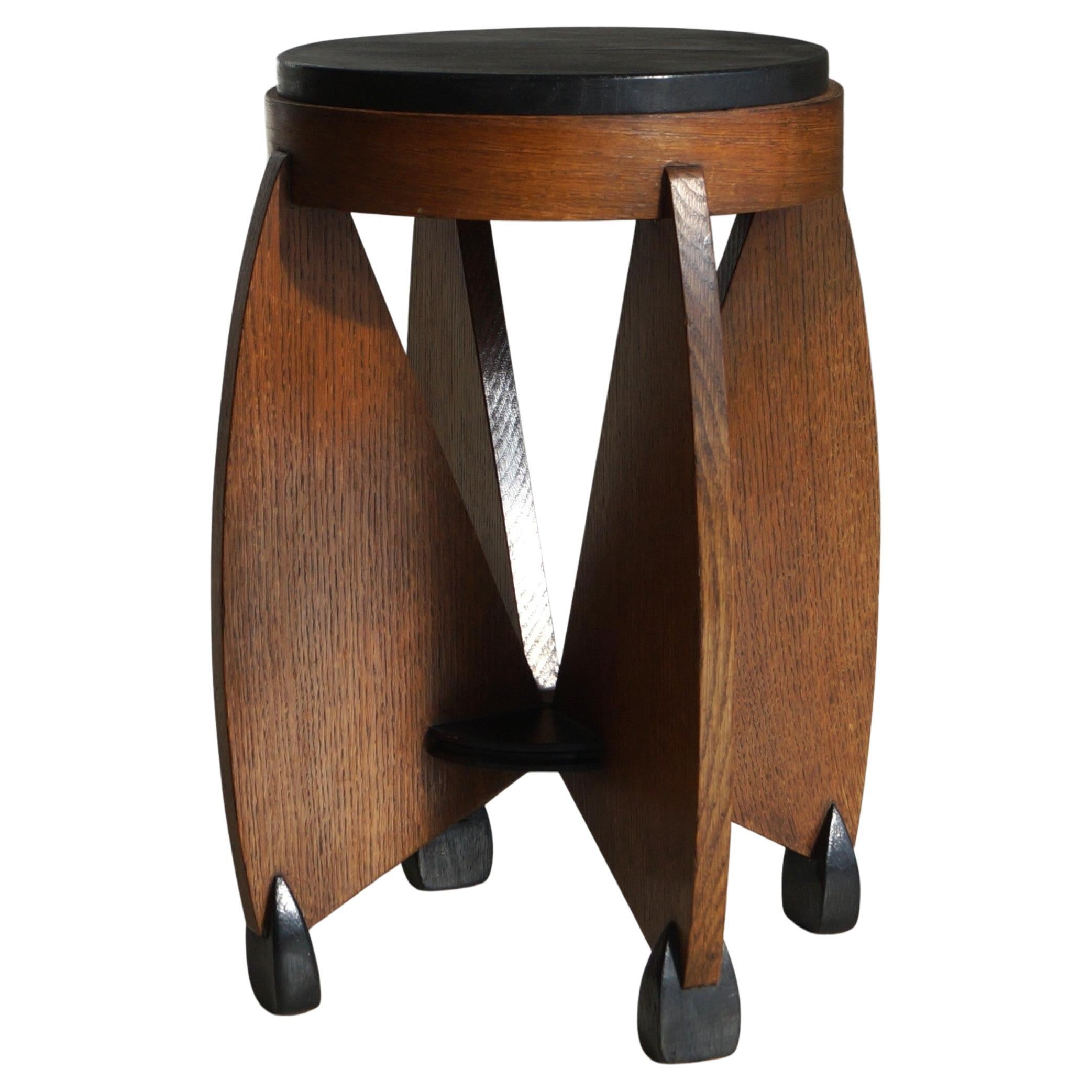 Should a side table be lower than a sofa?