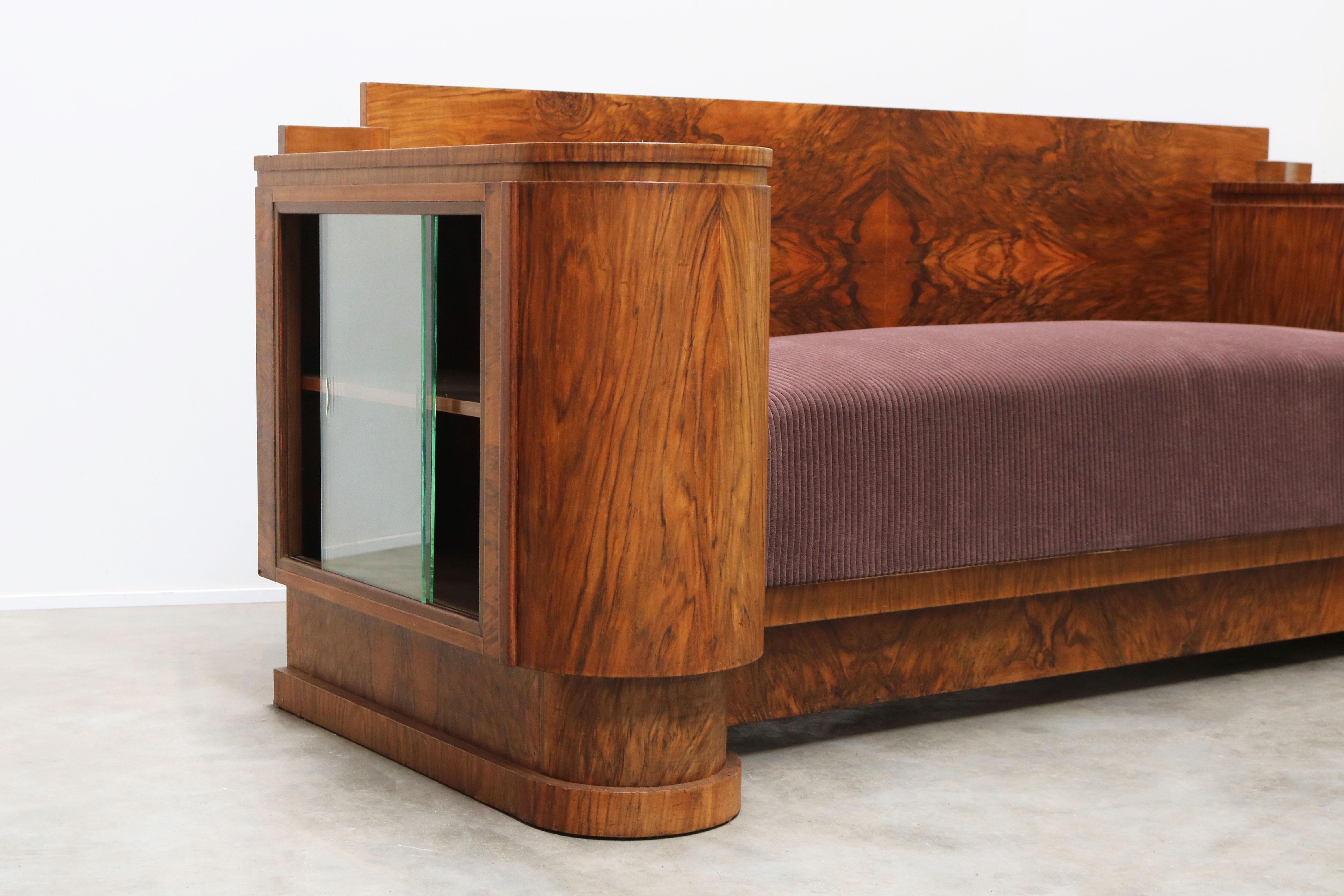 Dutch Art Deco Design Sofa by Pander 1930 Walnut Burl Wood with Display Cabinets In Good Condition For Sale In Ijzendijke, NL