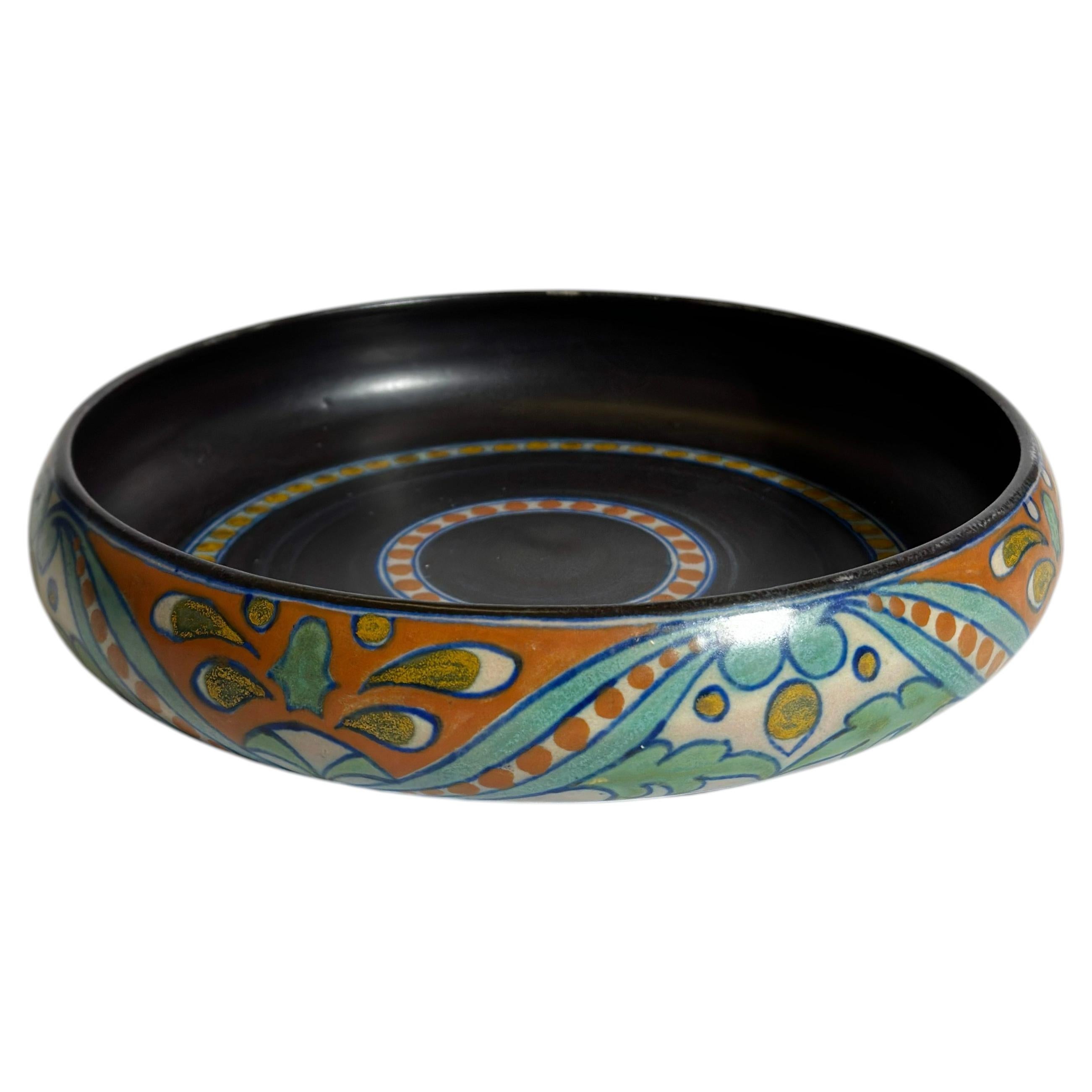 Dutch Art Deco Gouda Bowl, Matte Glaze, Rialto Pattern by Zuid-Holland, 1922
