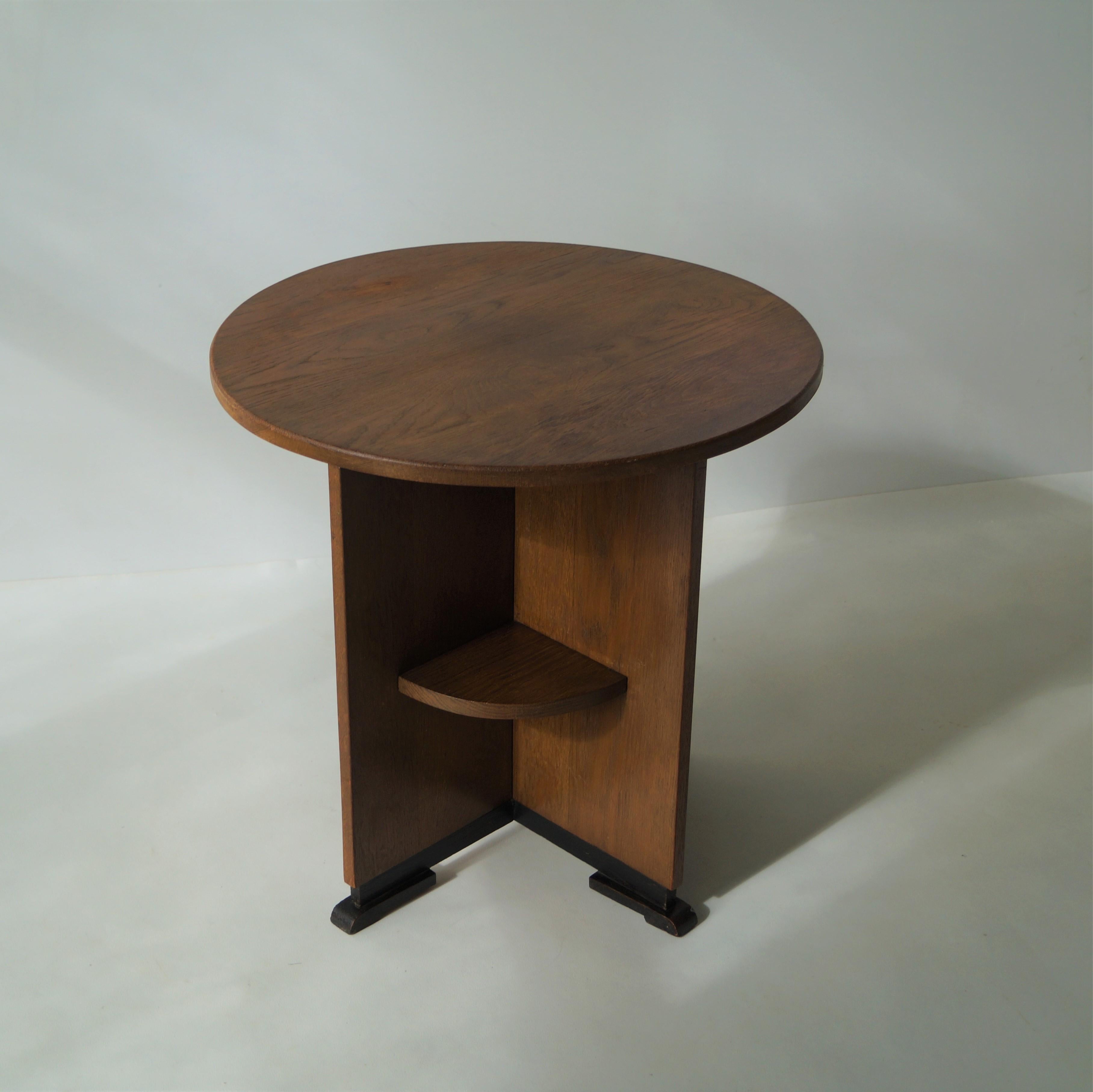 Early 20th Century Dutch Art Deco (Haagse School) Occasional Table with Modernist Lines, 1920s