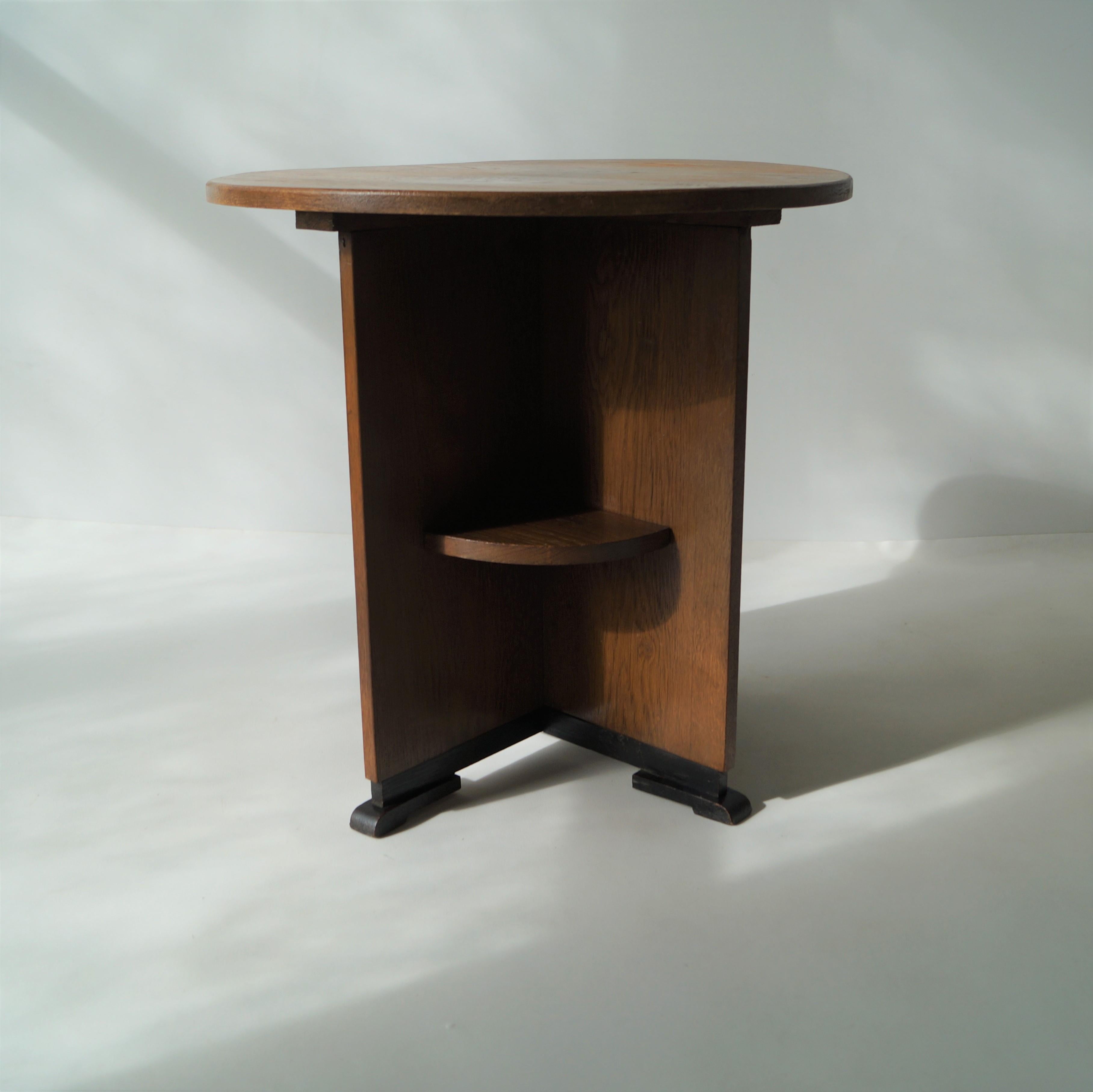 Oak Dutch Art Deco (Haagse School) Occasional Table with Modernist Lines, 1920s