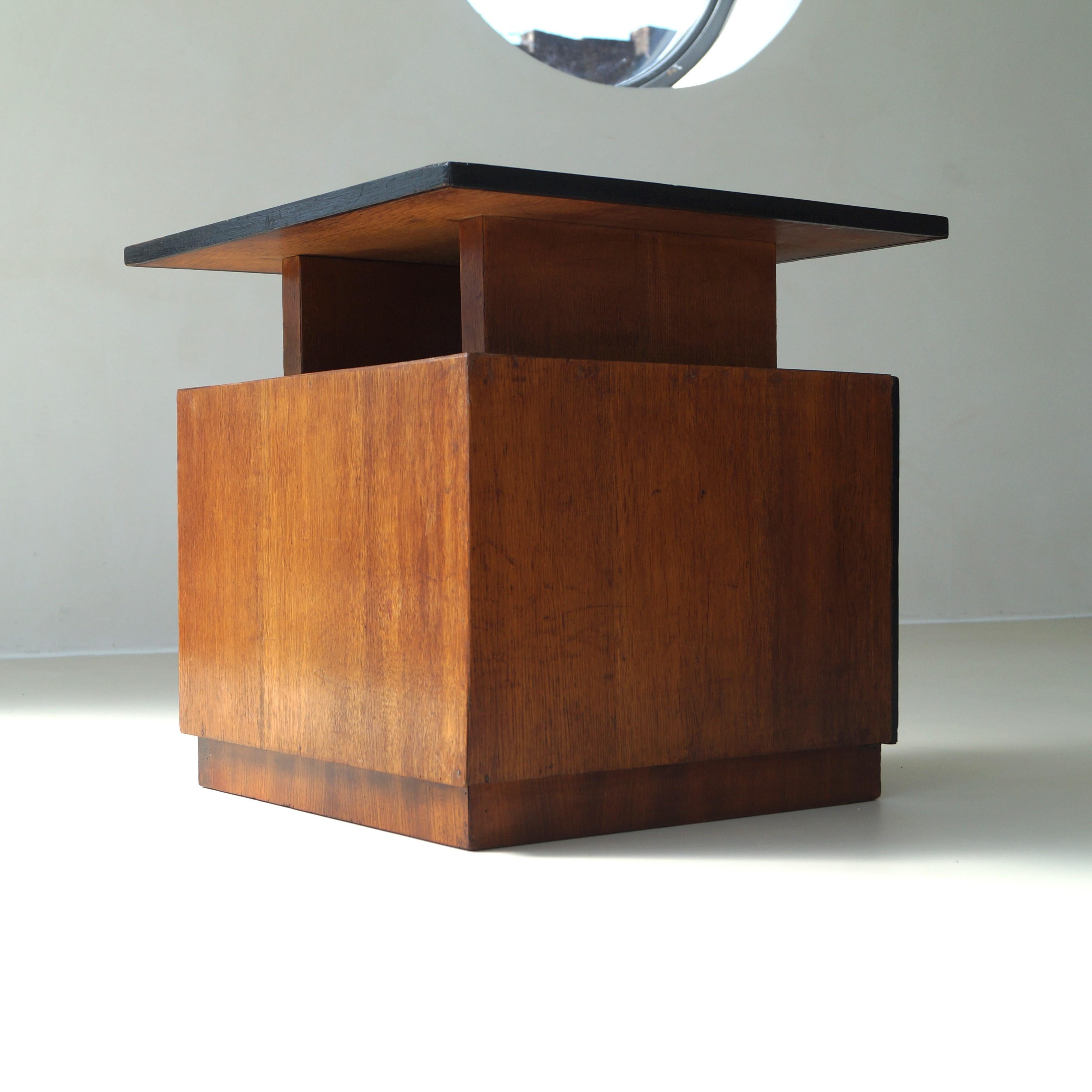 Early 20th Century Dutch Art Deco modernist and cubist side table with storage, 1920s