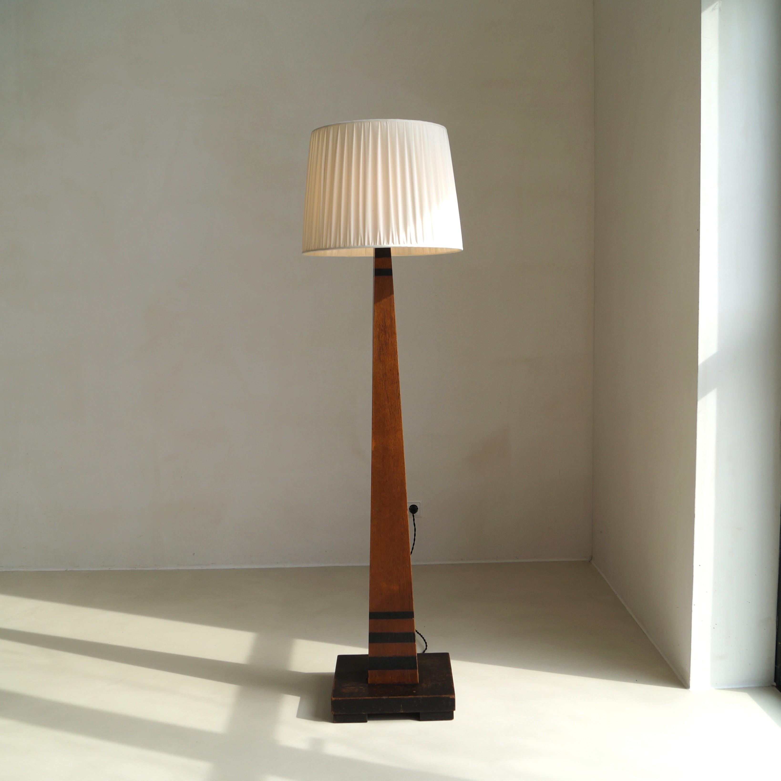 Niederländische Stehlampe im Art-déco-Stil und im kubistischen Stil, 1920er Jahre (Handgefertigt) im Angebot