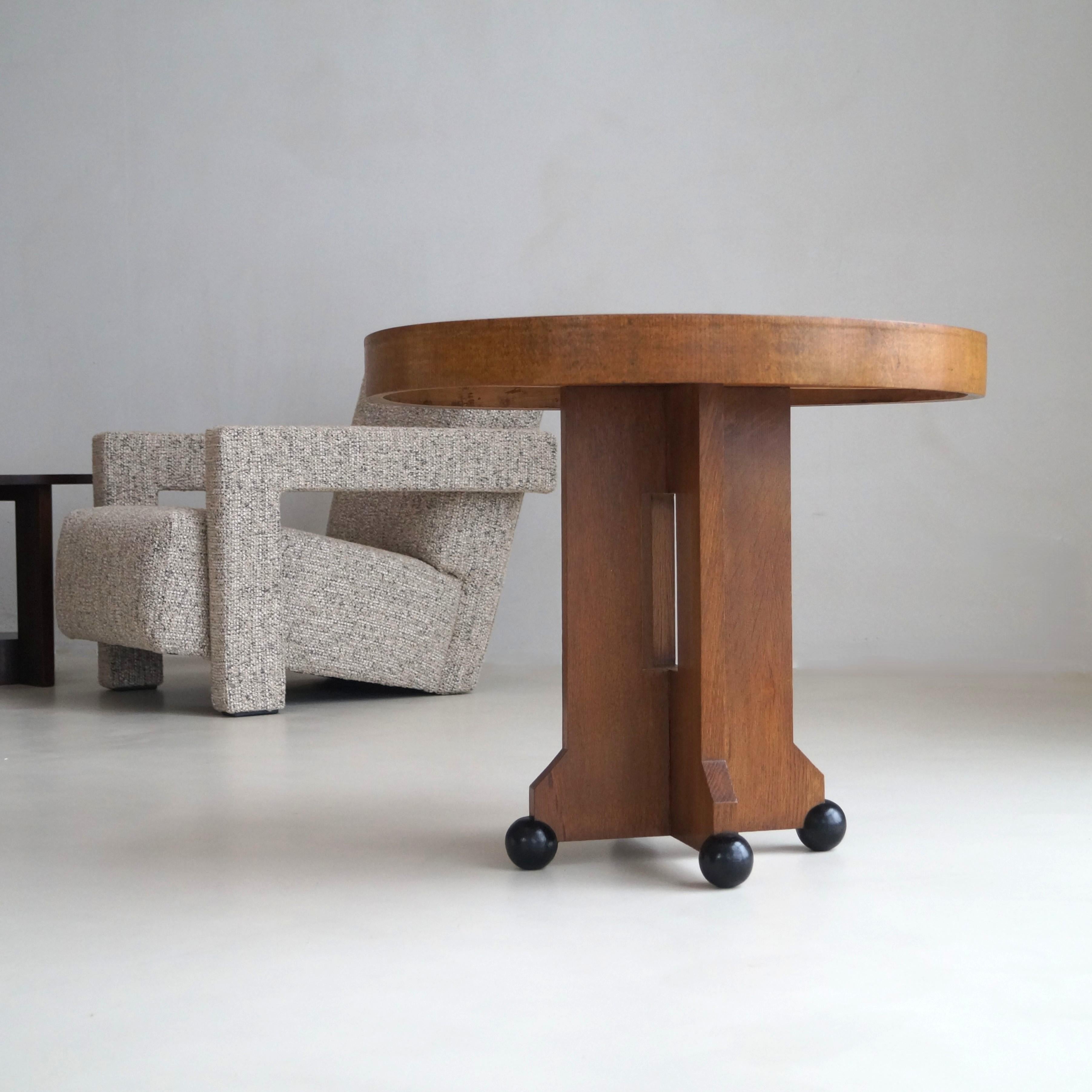 Dutch Art Deco modernist coffee table on ball feet, 1920s For Sale 10