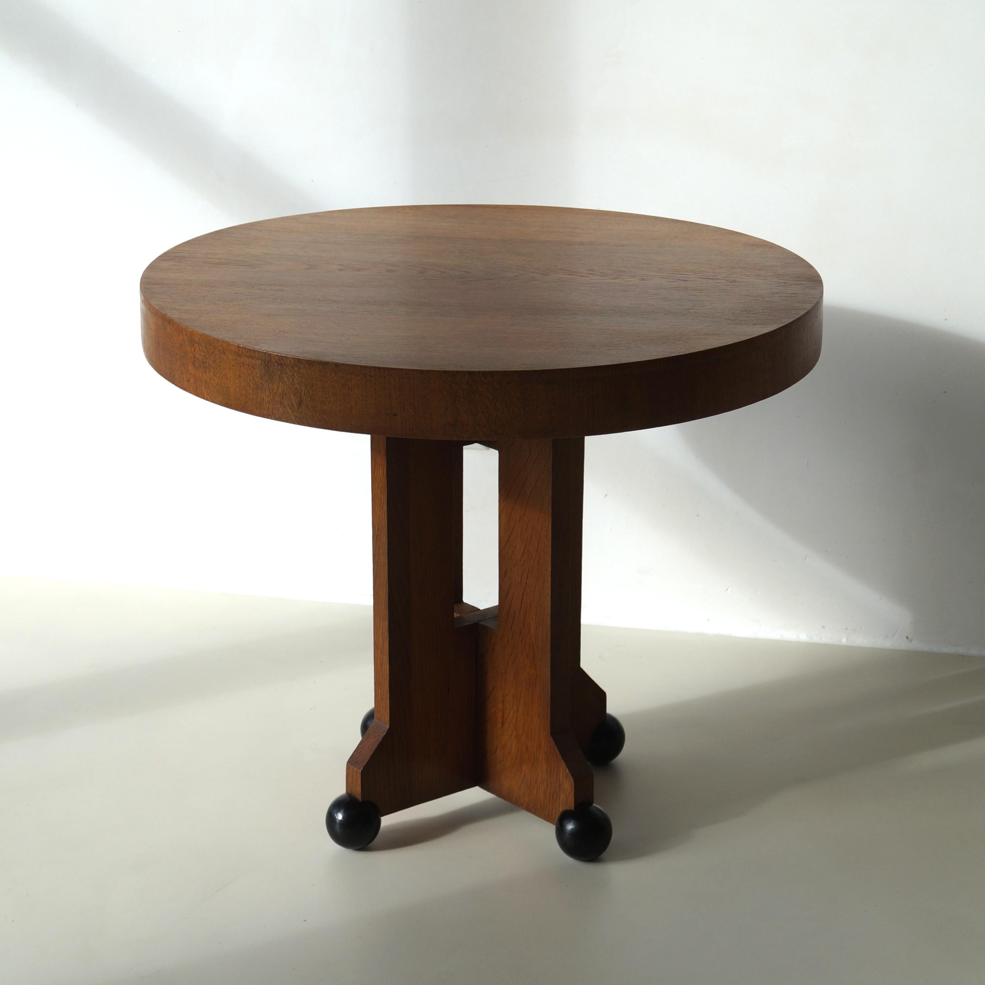 Early 20th Century Dutch Art Deco modernist coffee table on ball feet, 1920s For Sale