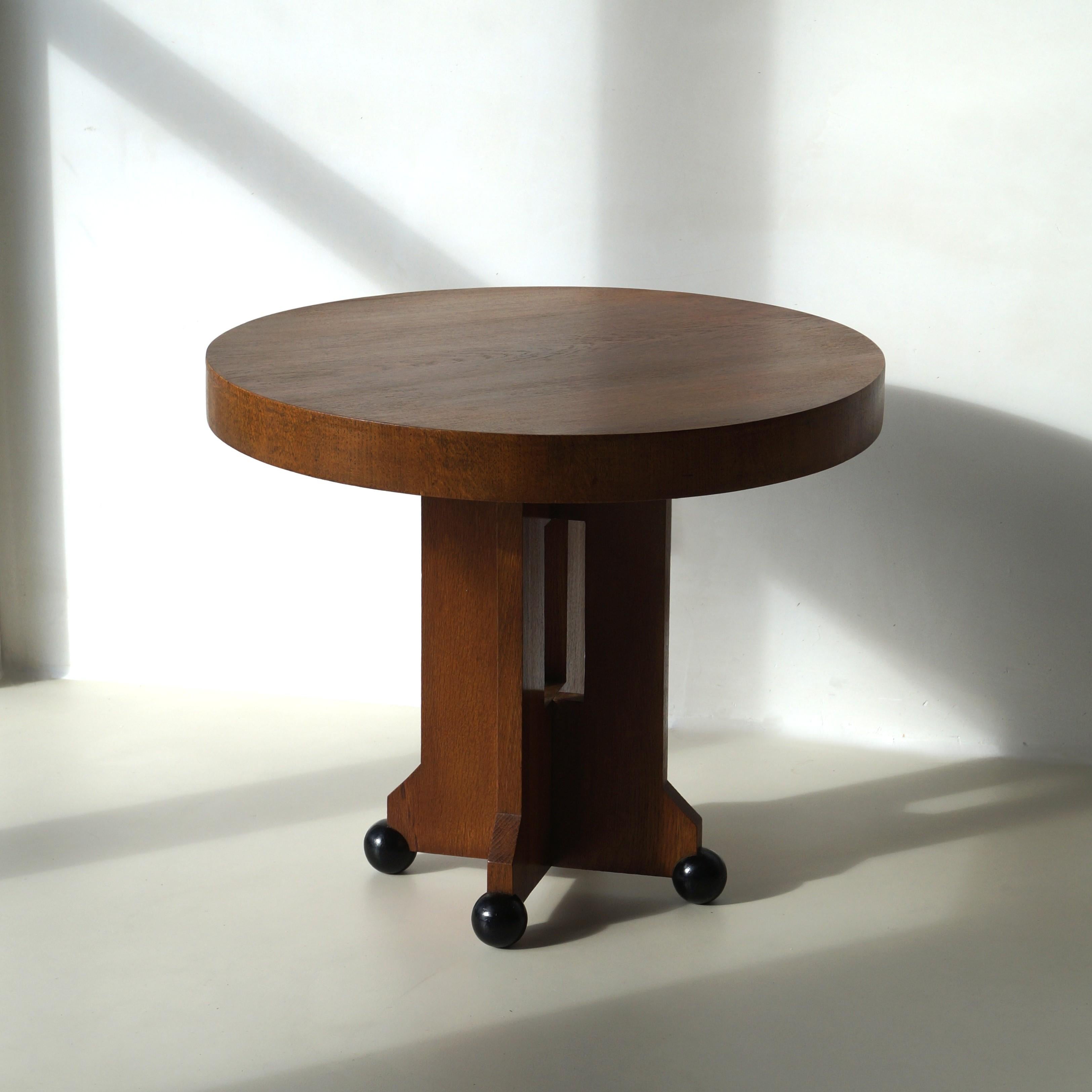 Oak Dutch Art Deco modernist coffee table on ball feet, 1920s For Sale