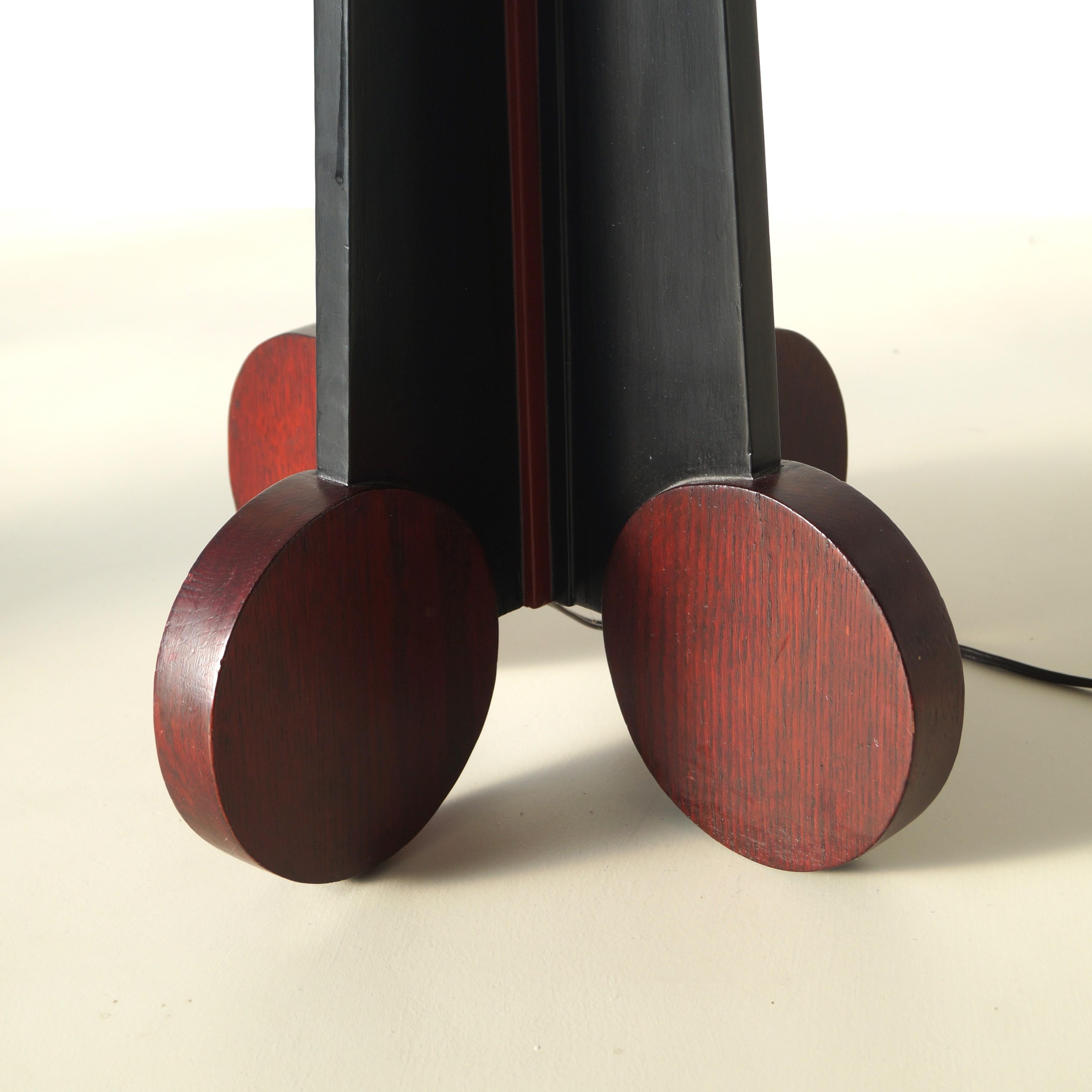Dutch Art Deco modernist red and black floor lamp, 1920s 4