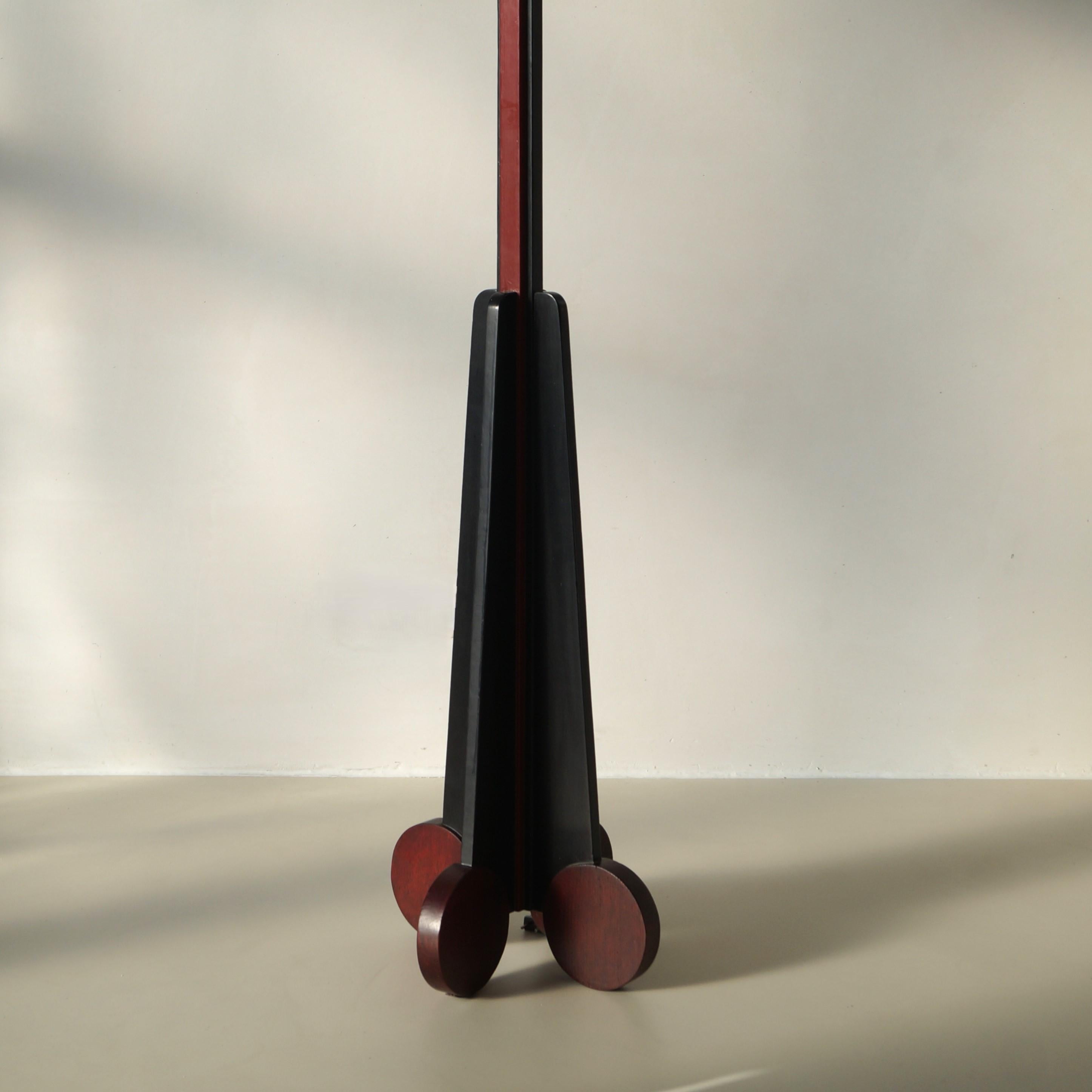 Dutch Art Deco modernist red and black floor lamp, 1920s 1