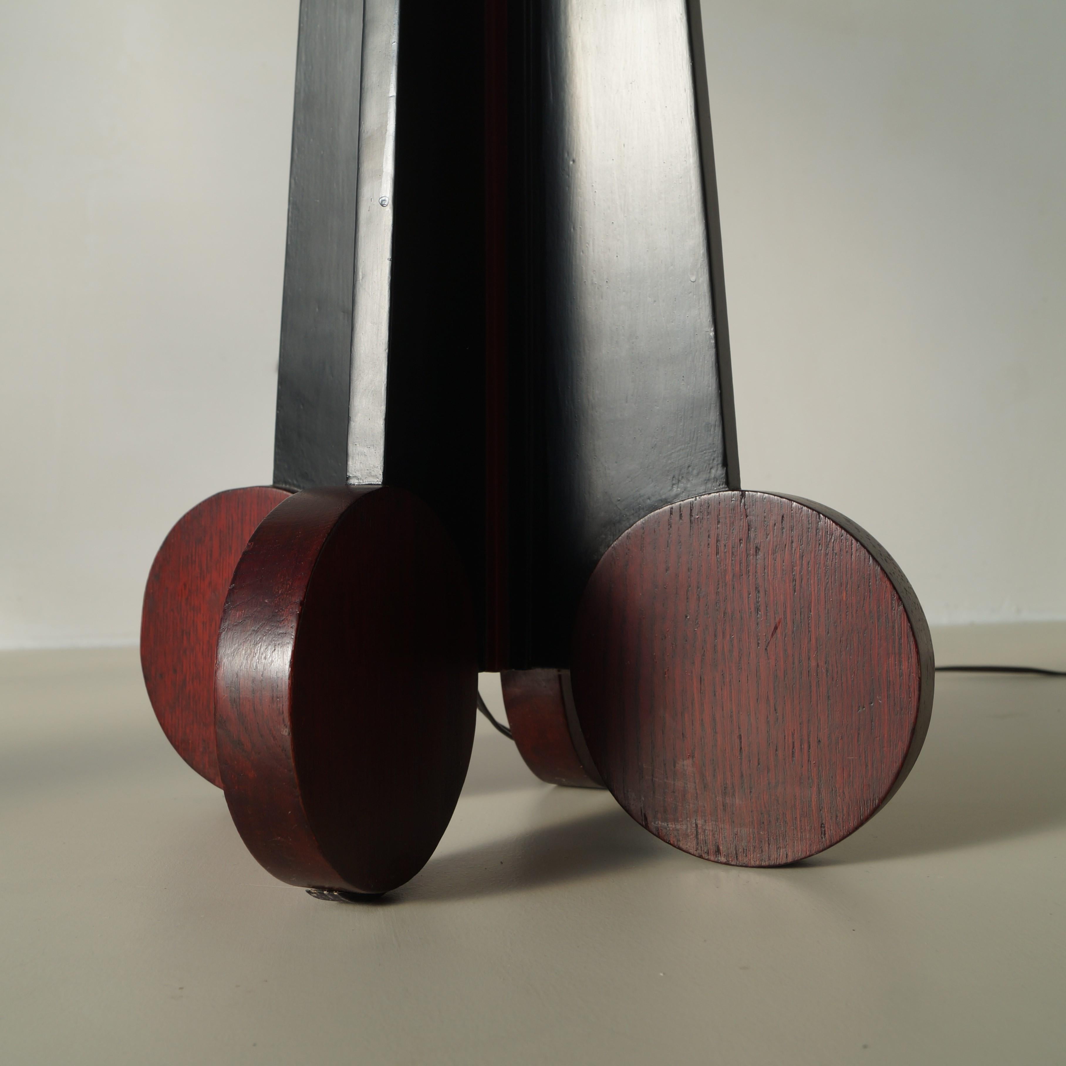 Dutch Art Deco modernist red and black floor lamp, 1920s 2