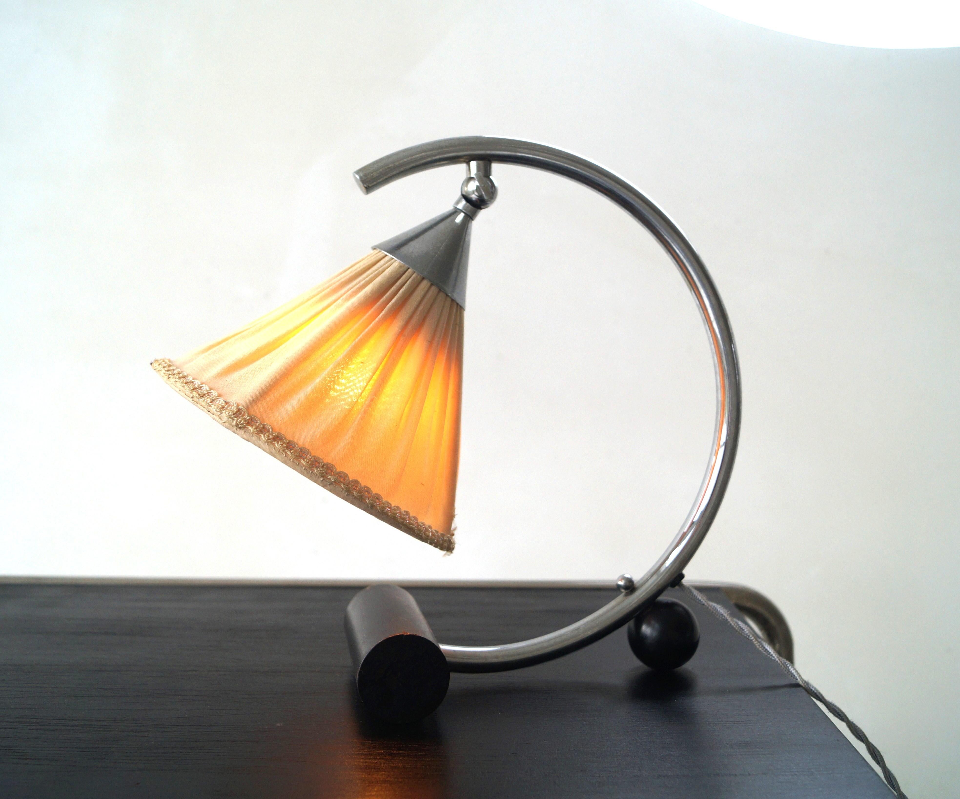 Mid-20th Century Dutch Art Deco modernist table lamp, 1930s