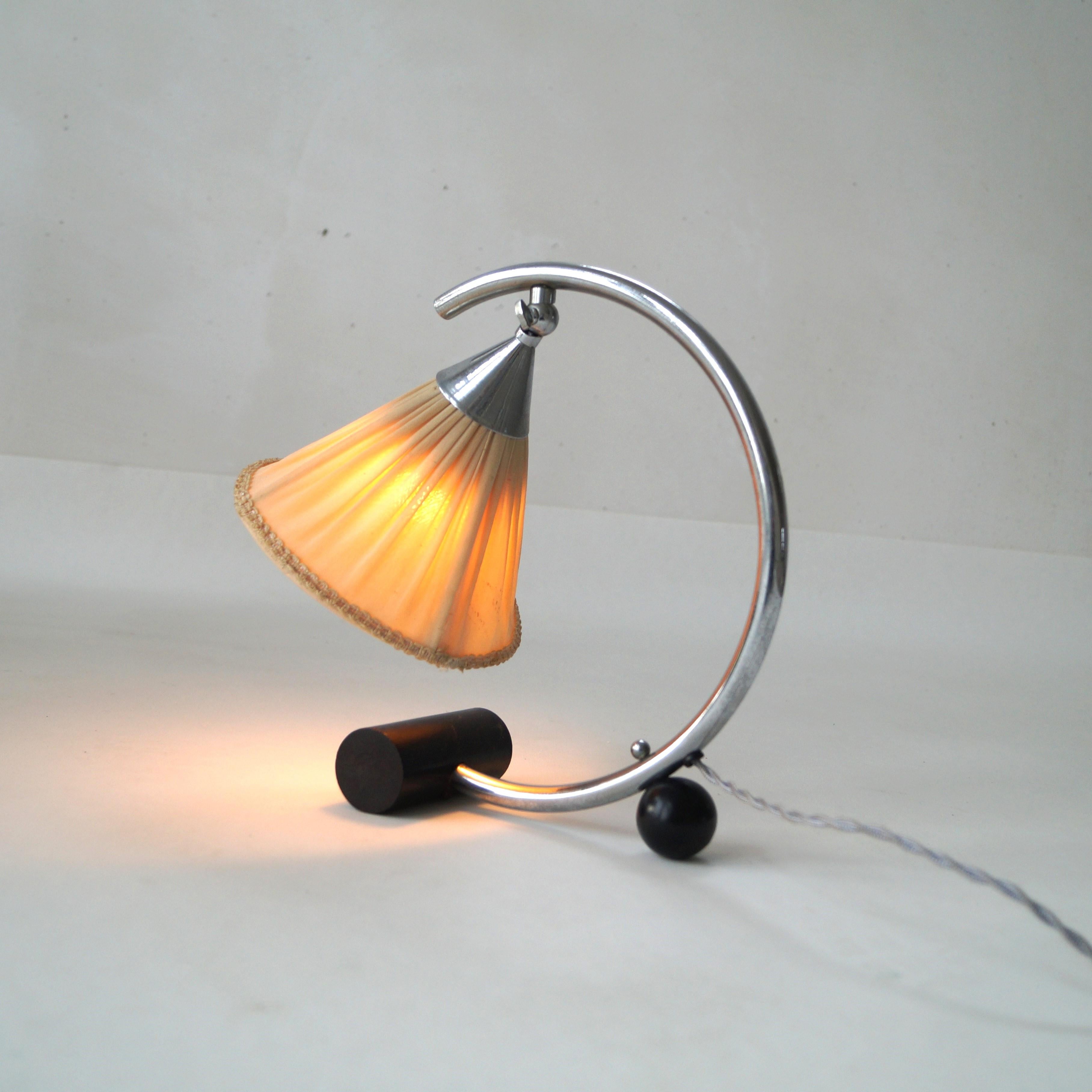 Metal Dutch Art Deco modernist table lamp, 1930s