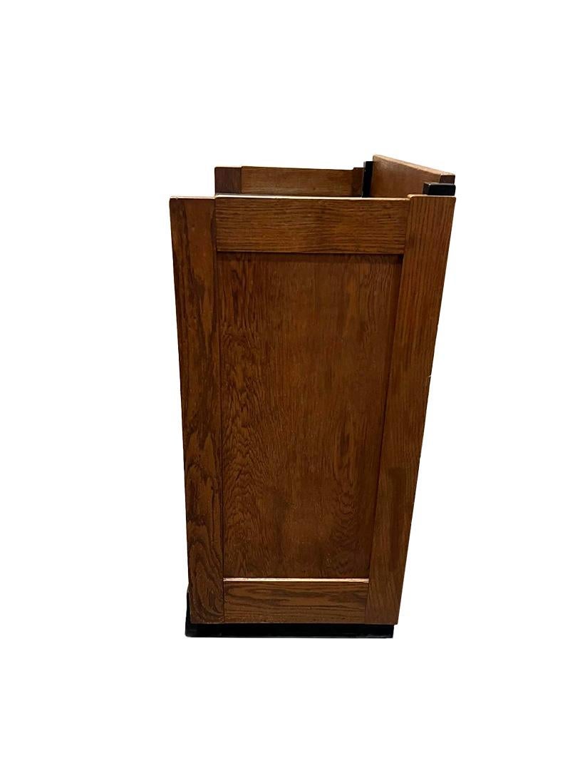 Armadio olandese in rovere Art Déco di Jan Brunott, anni '20 in vendita 1