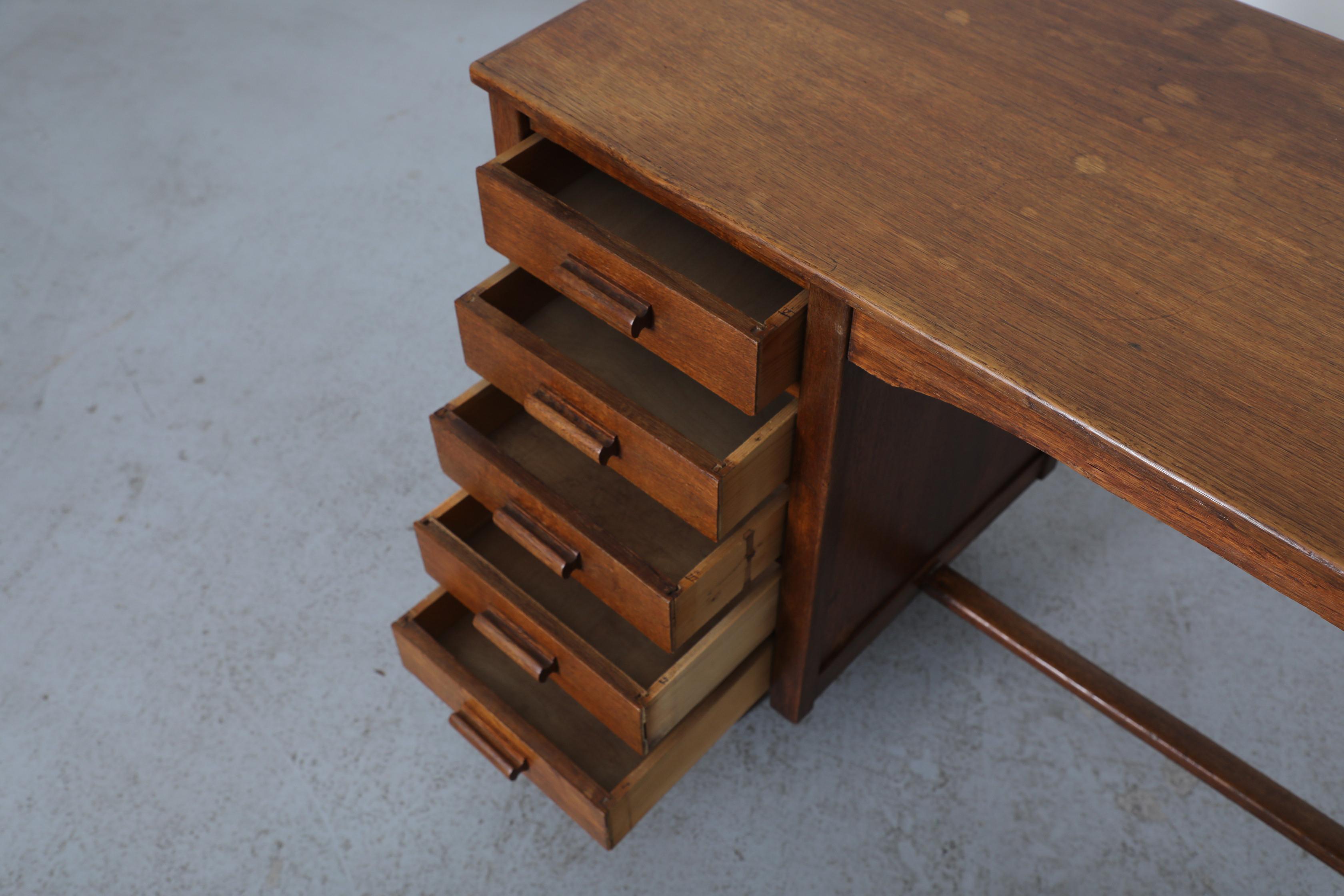 Scrivania olandese in stile Art Deco in Oak con cinque cassetti impilati, P.E.L. A. in vendita 1