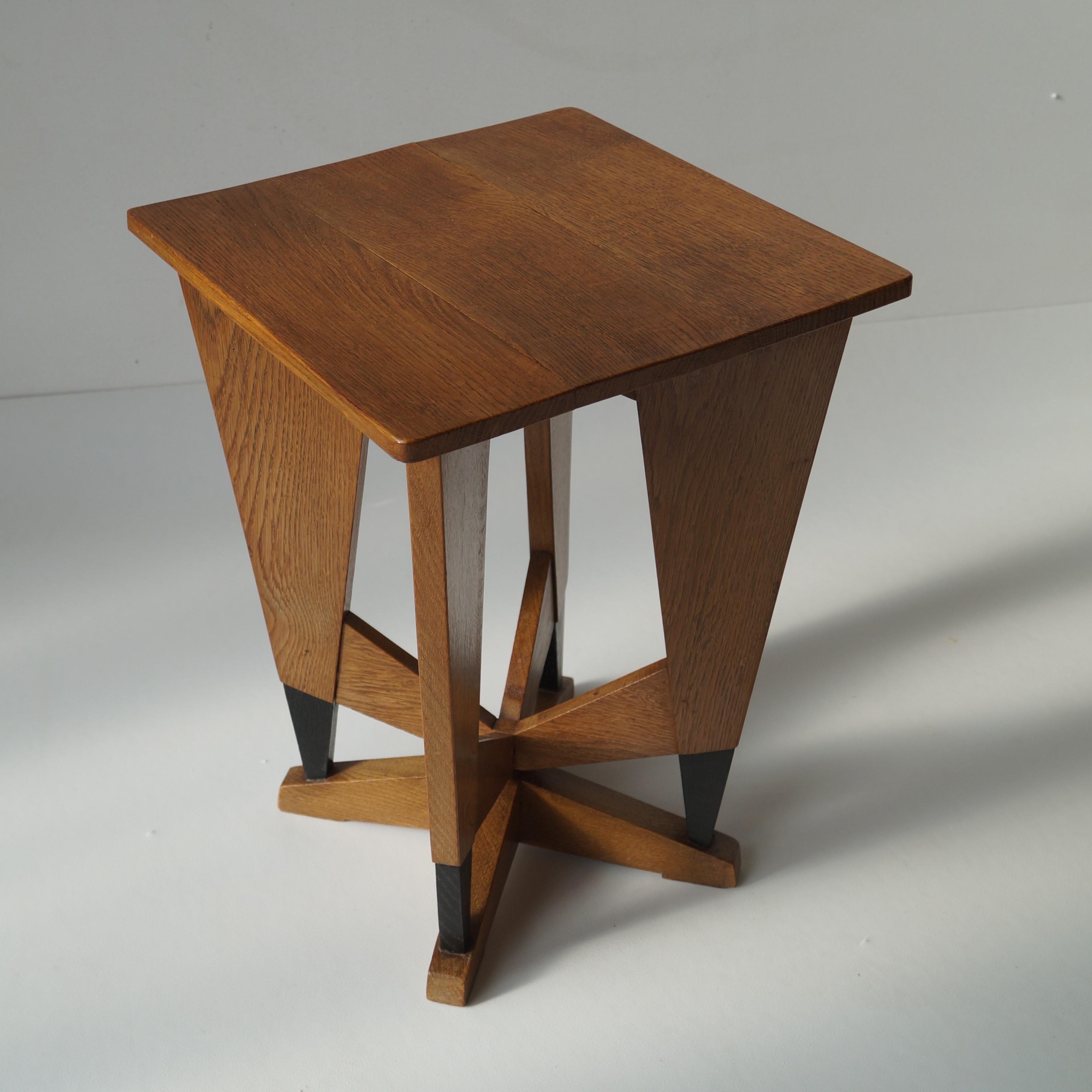 Dutch Art Deco Occasional Table by P.E.L. Izeren, 1920s For Sale 2