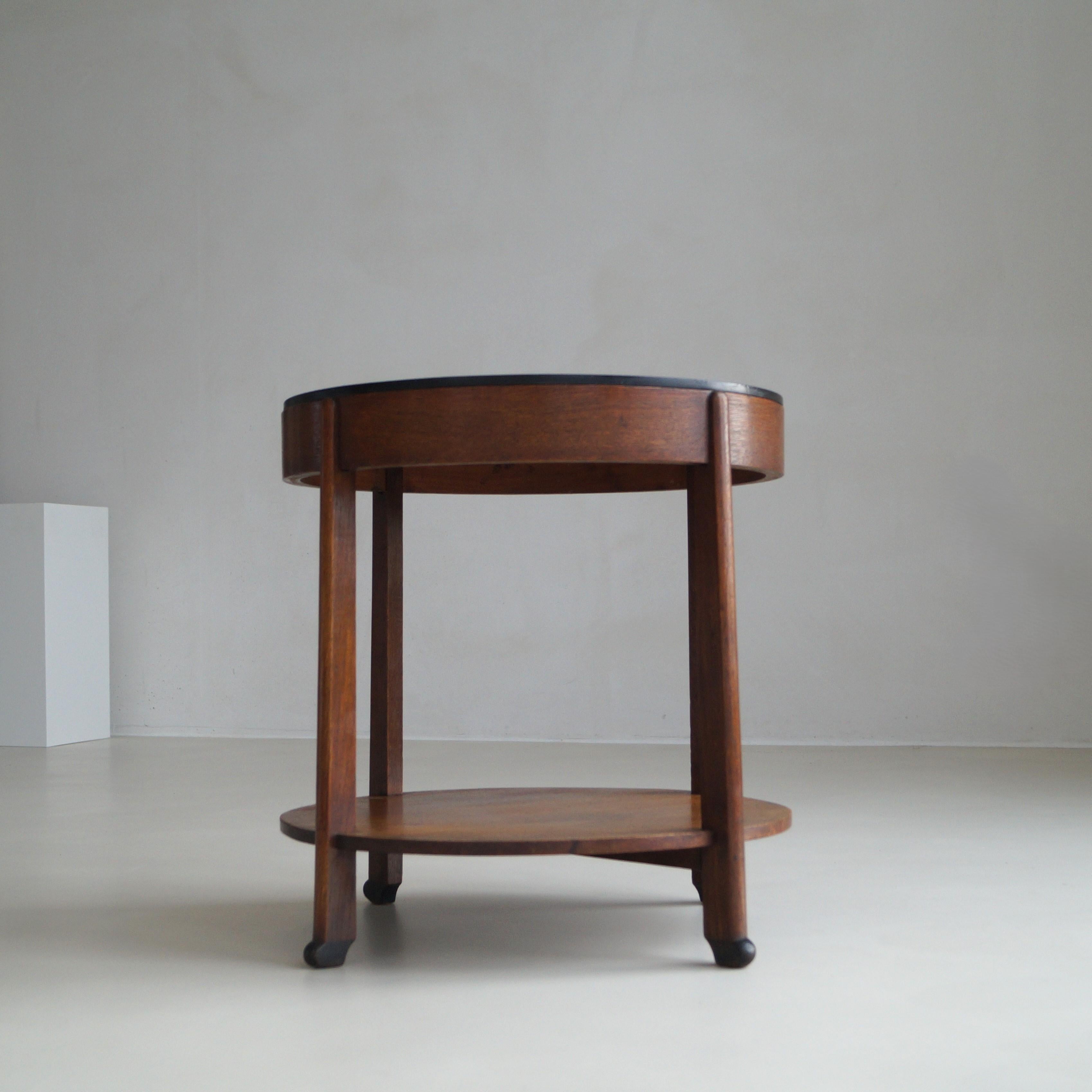 Hand-Crafted Dutch Art Deco occasional table by Willem Penaat for Metz&Co, 1920s For Sale