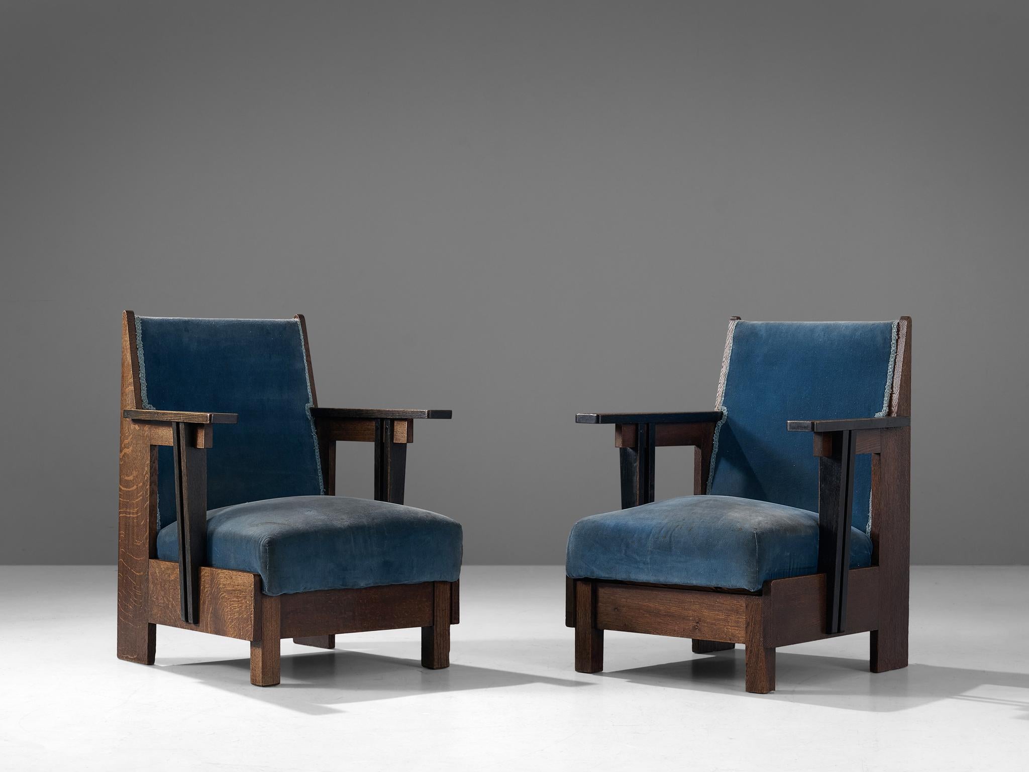 Dutch Art Deco Pair of Armchairs in Oak and Blue Velvet 3