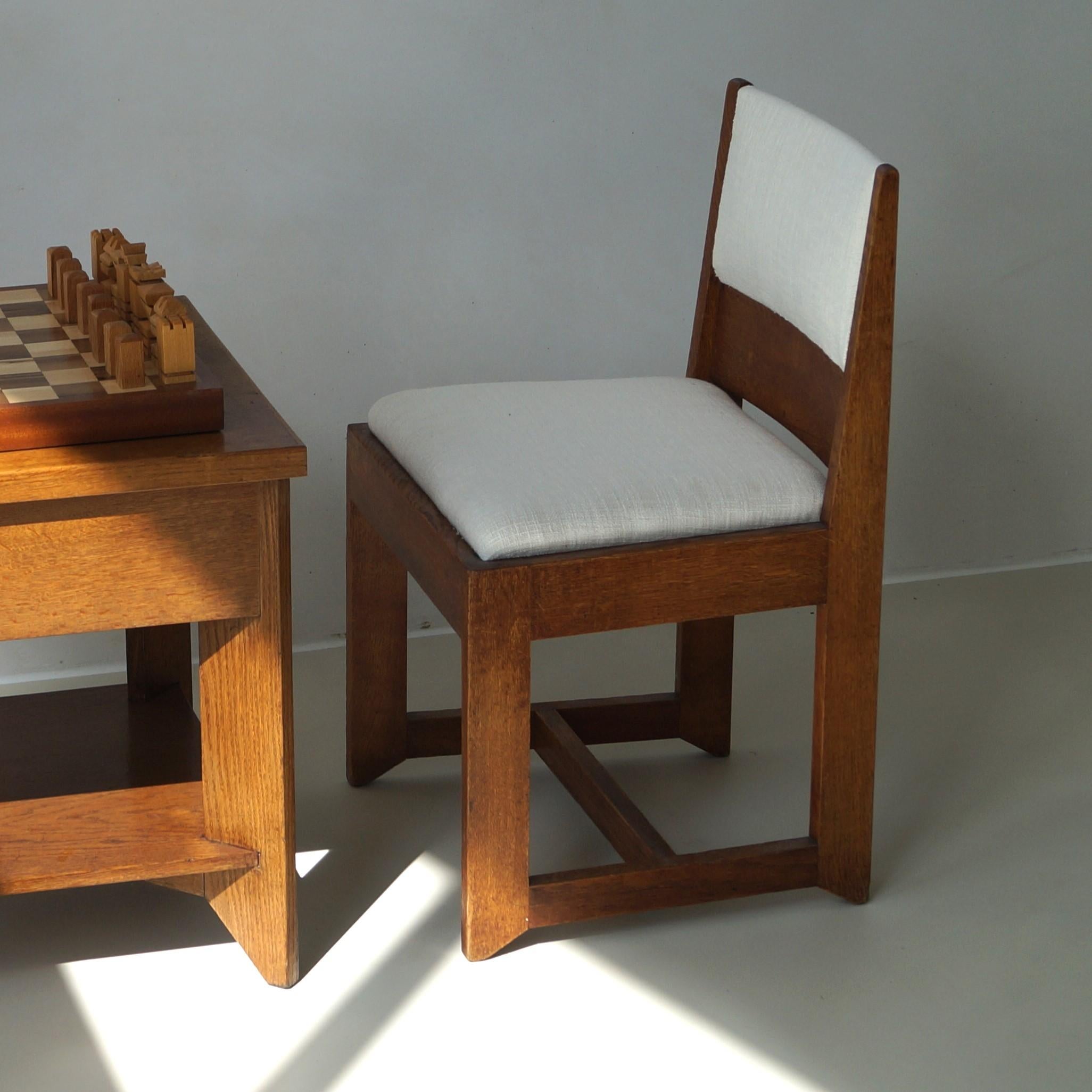 Dutch Art Deco set up of table and chairs (by H.Wouda for Pander) and chess set 5