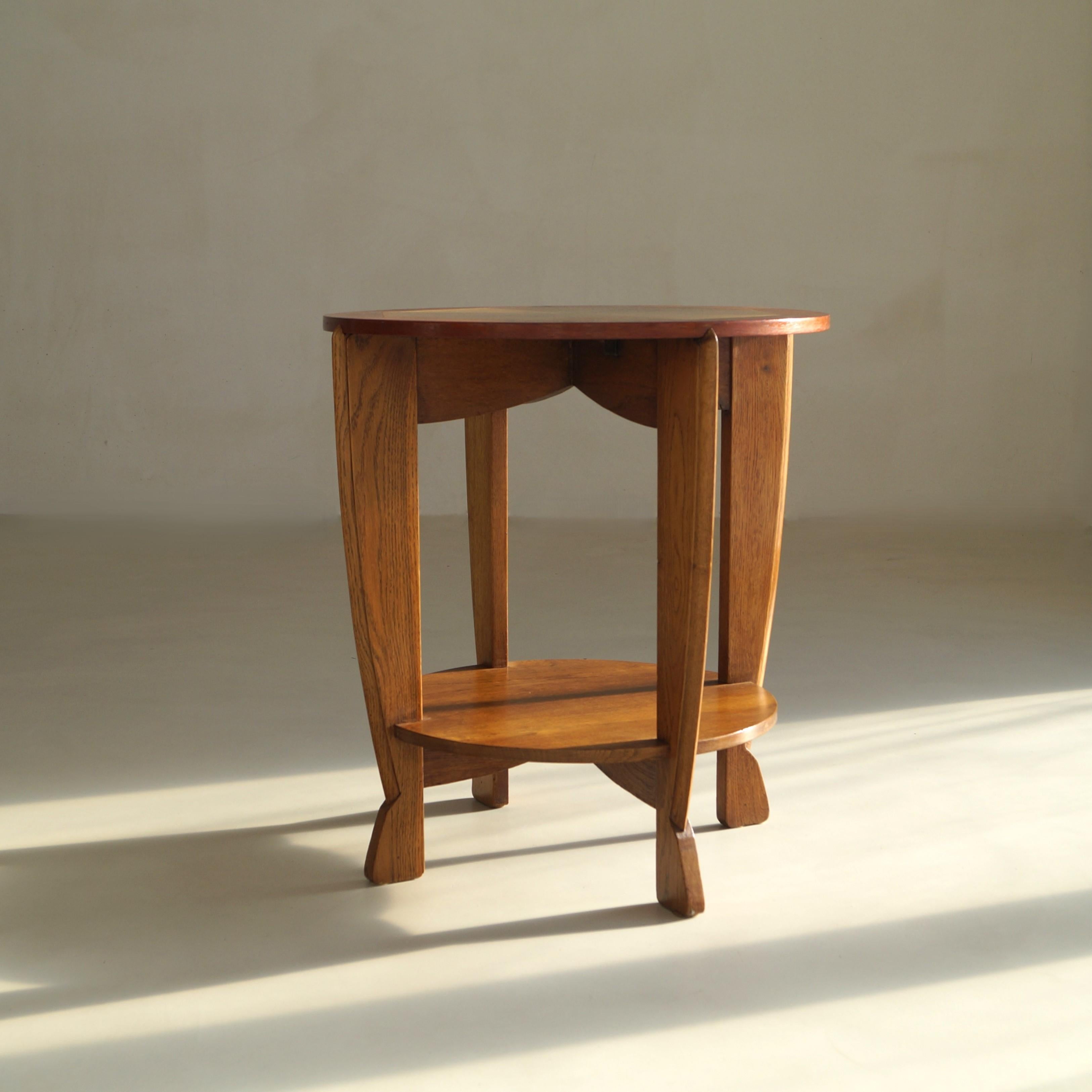 Fait main Table d'appoint Art déco néerlandaise par P.E.L. Izeren pour Genneper Molen, années 1920 en vente