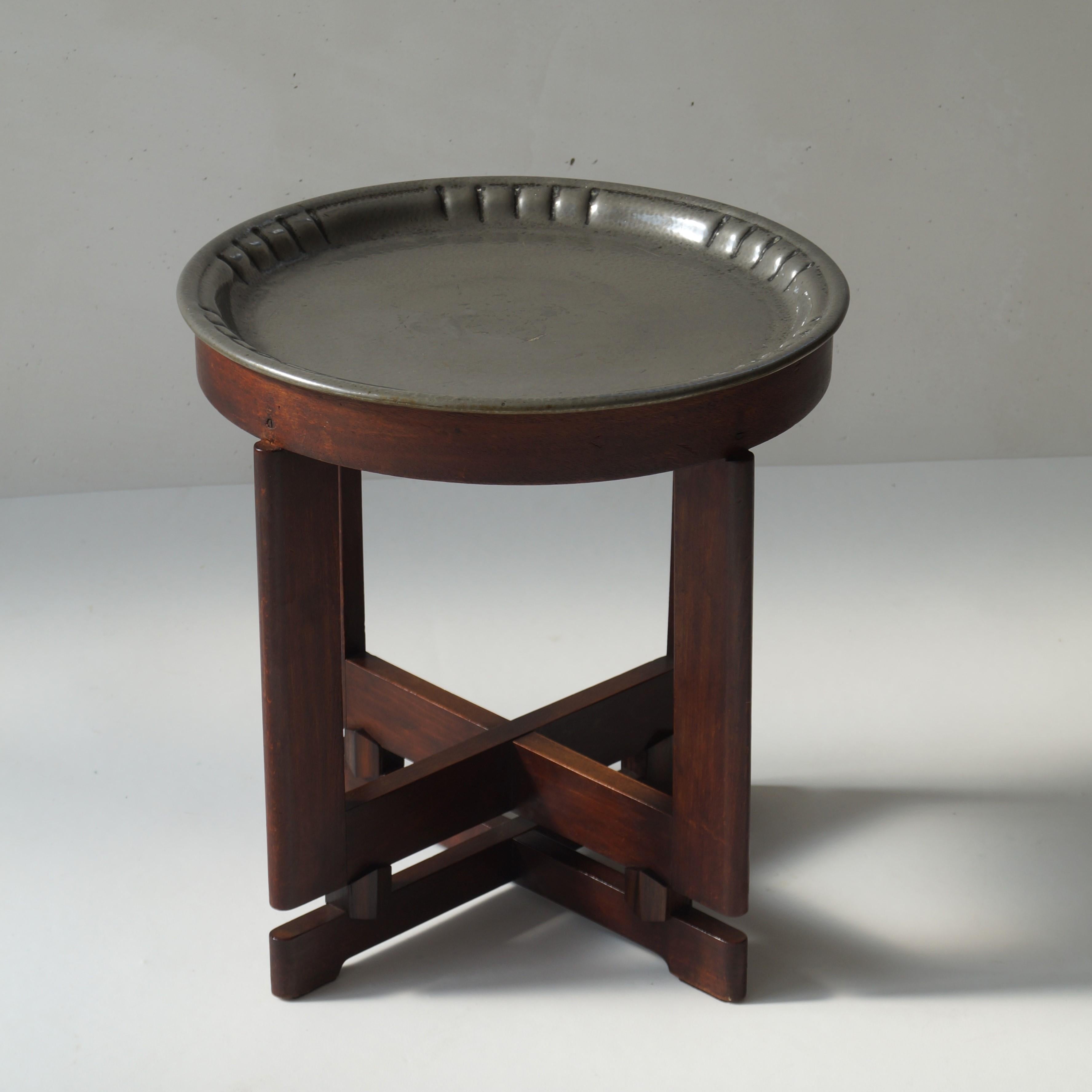 Dutch Art Deco smokers' table with pewter top and accessories, 1930s In Good Condition In EVERDINGEN, NL