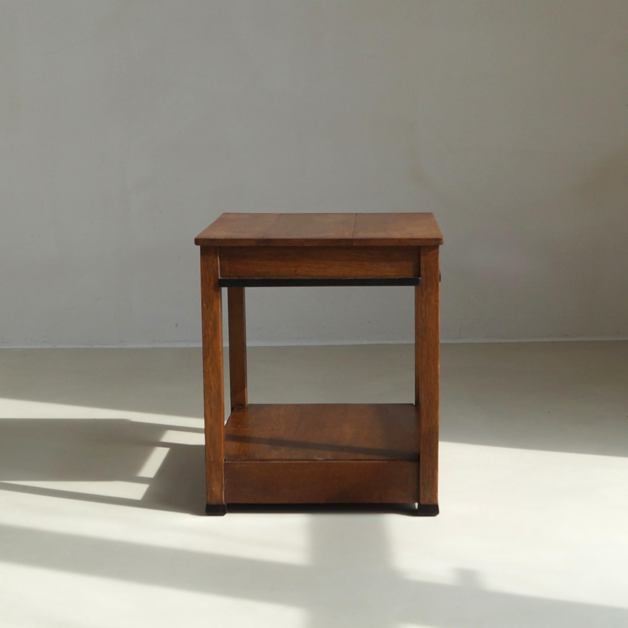 Niederländischer quadratischer Beistelltisch im Art déco-Stil, L.O.V. Oosterbeek zugeschrieben, 1920er Jahre im Angebot 5